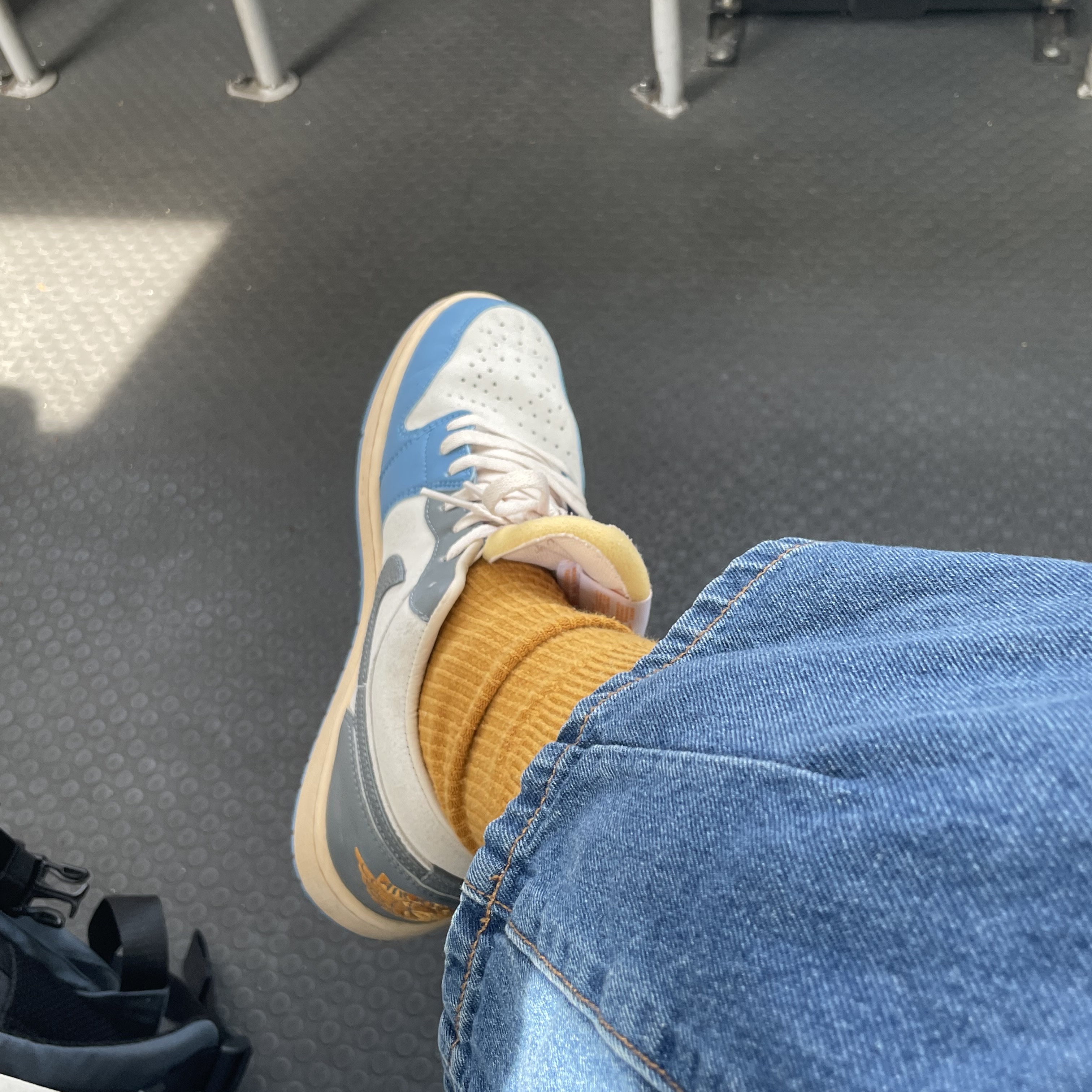 Jordan 1 Low SE Tokyo 96 착용 스타일