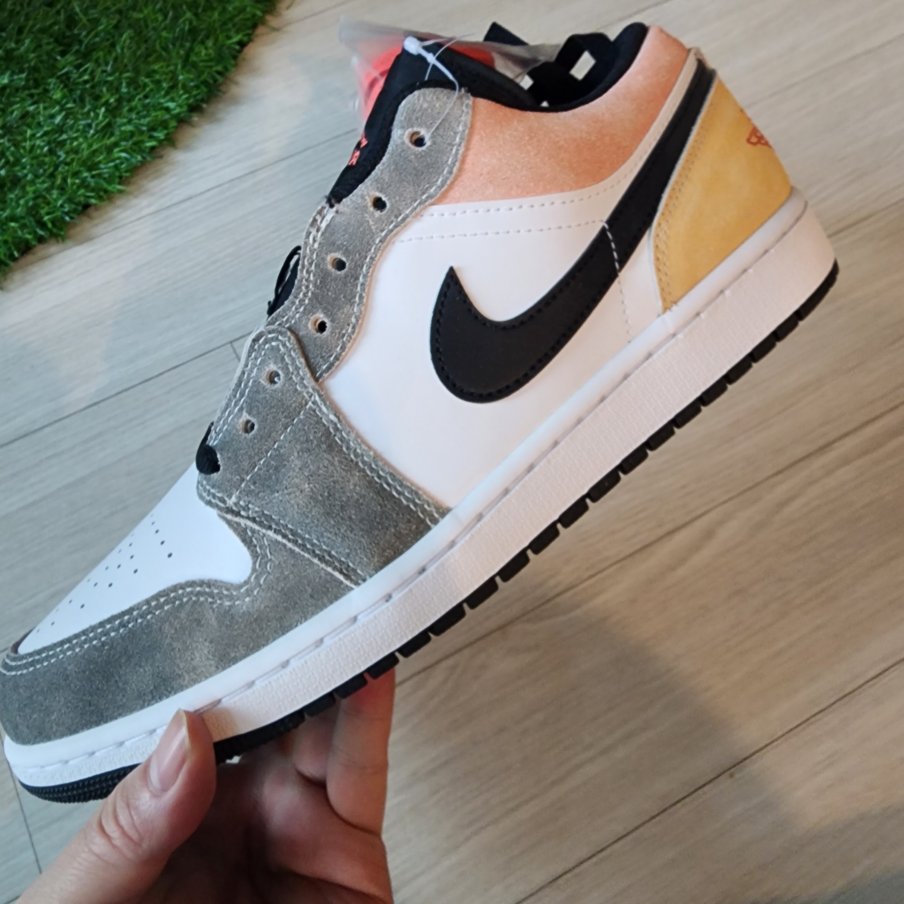 Jordan 1 Low SE Flight Club 착용 스타일 - 1