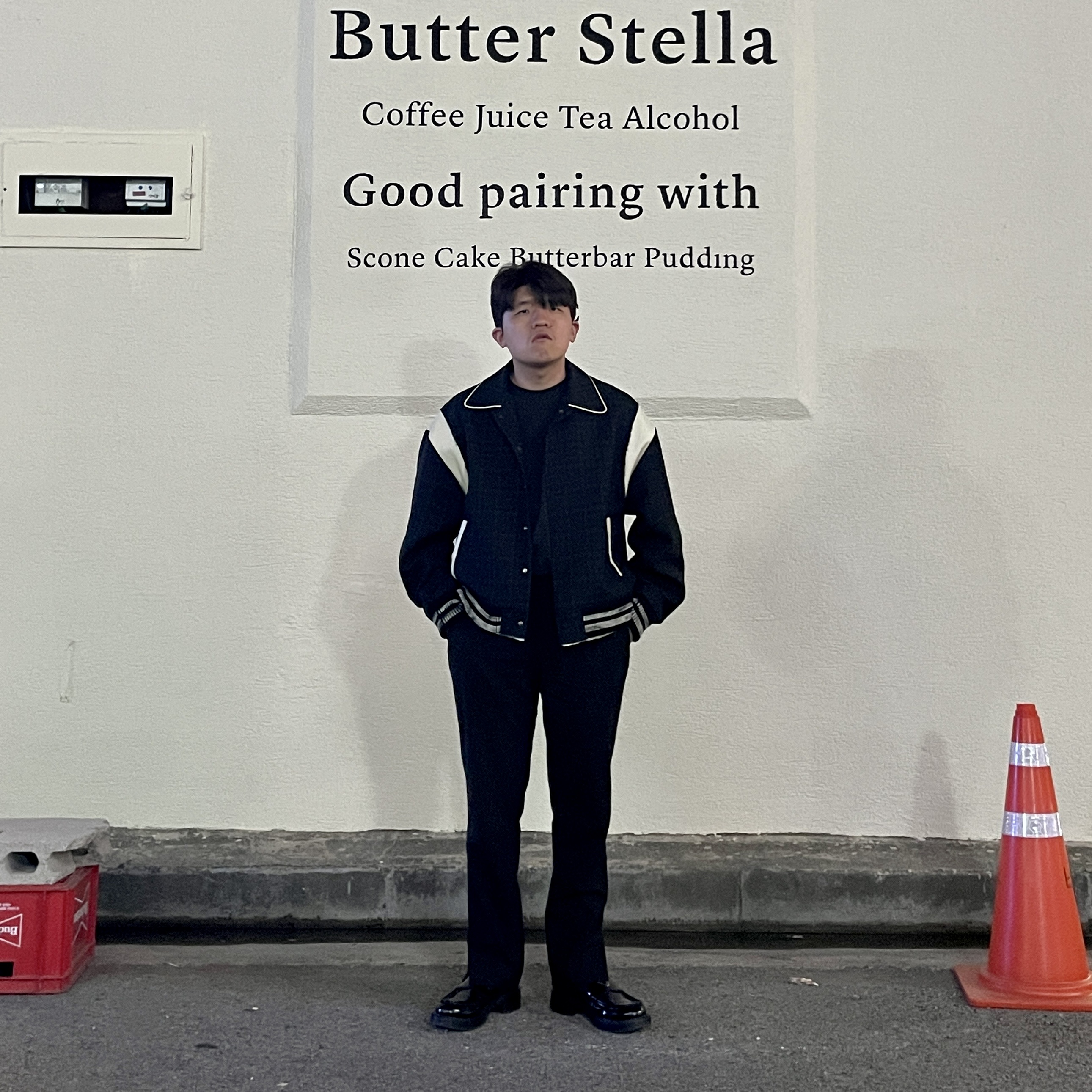 Ader Error Tedd Jacket Noir, Prada Chocolate Brushed Leather Loafers Black 착용 스타일 - 3