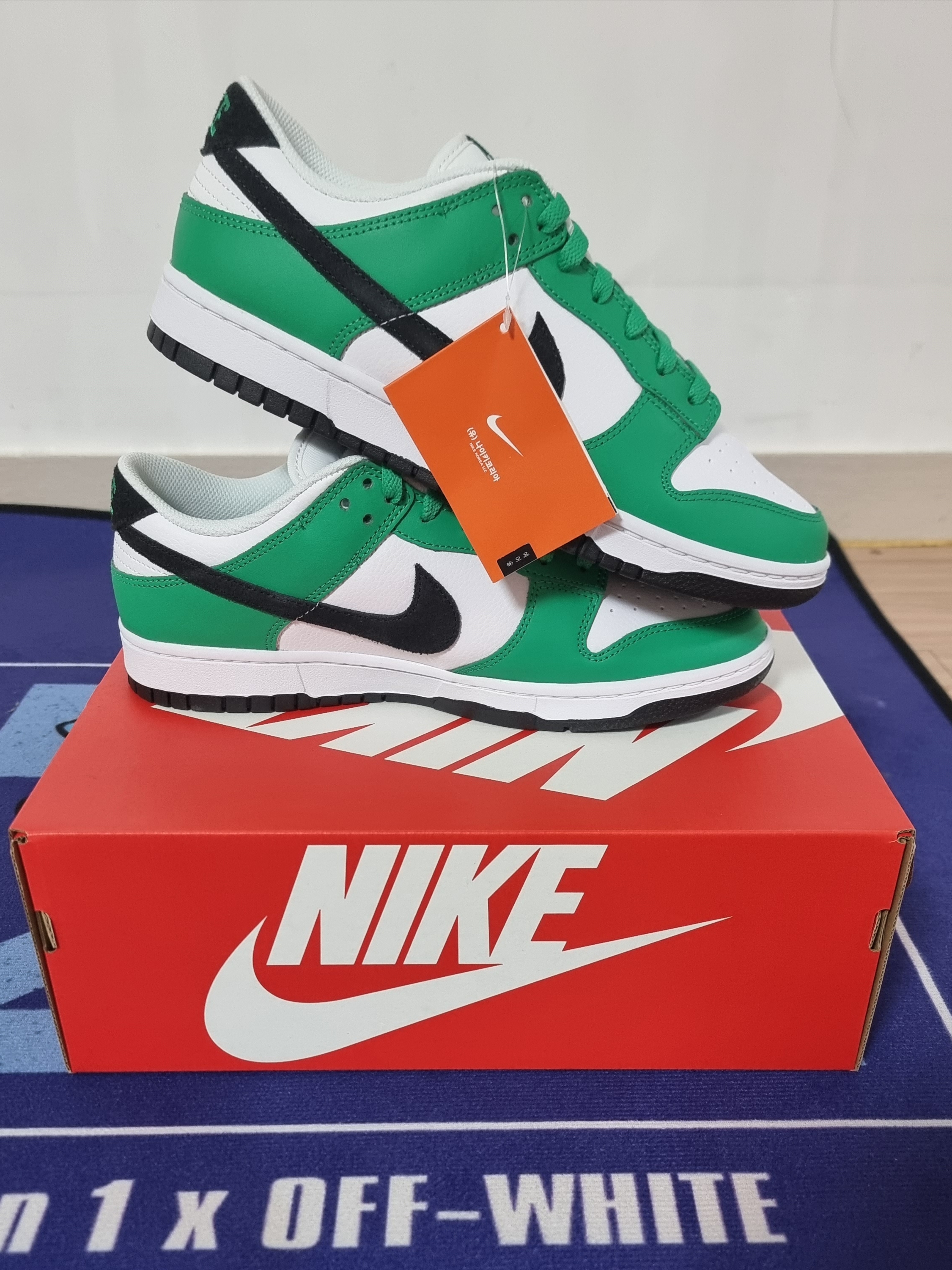 Nike Dunk Low White Green 착용 스타일 - 3