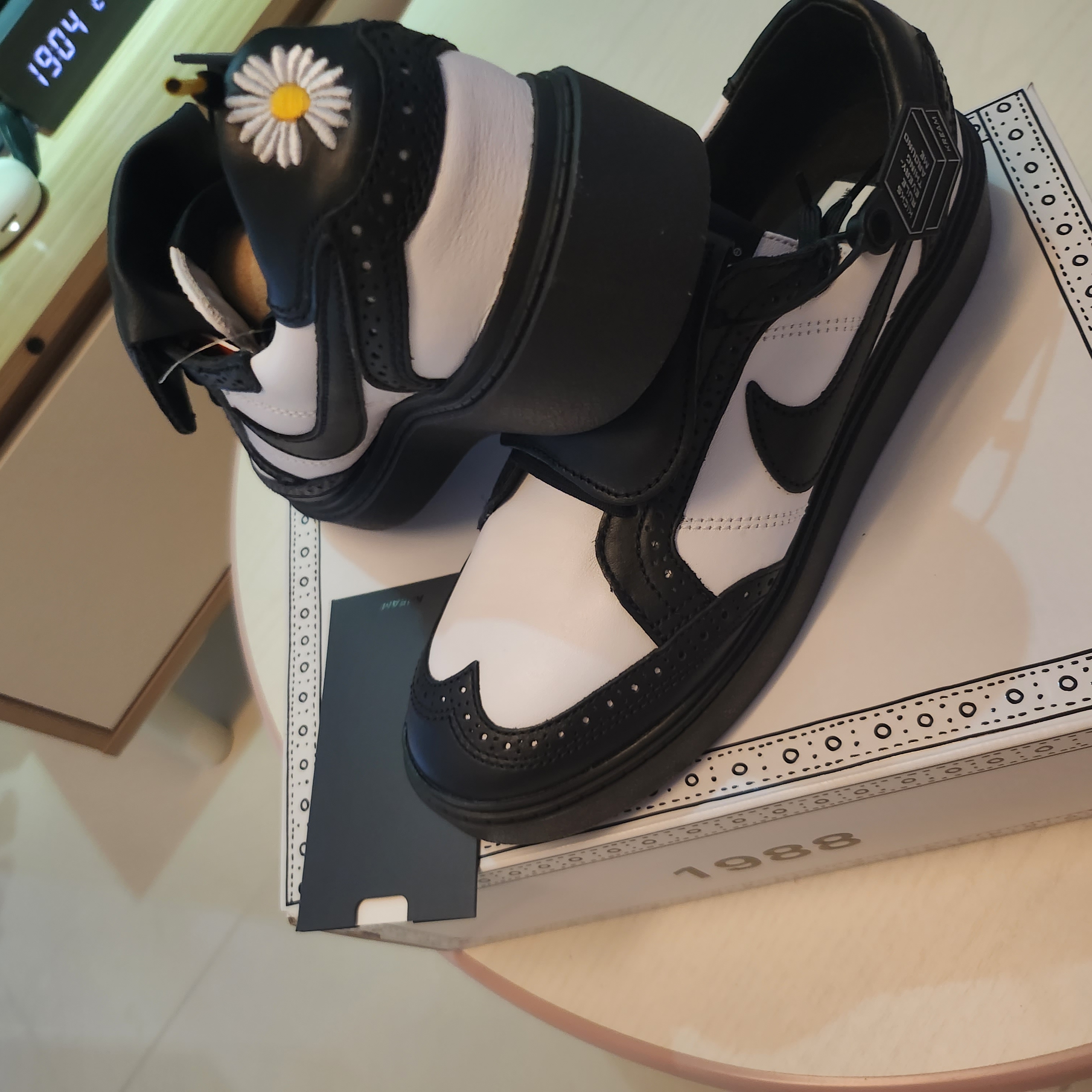 Nike x Peaceminusone Kwondo1 Black and White 착용 스타일 - 2