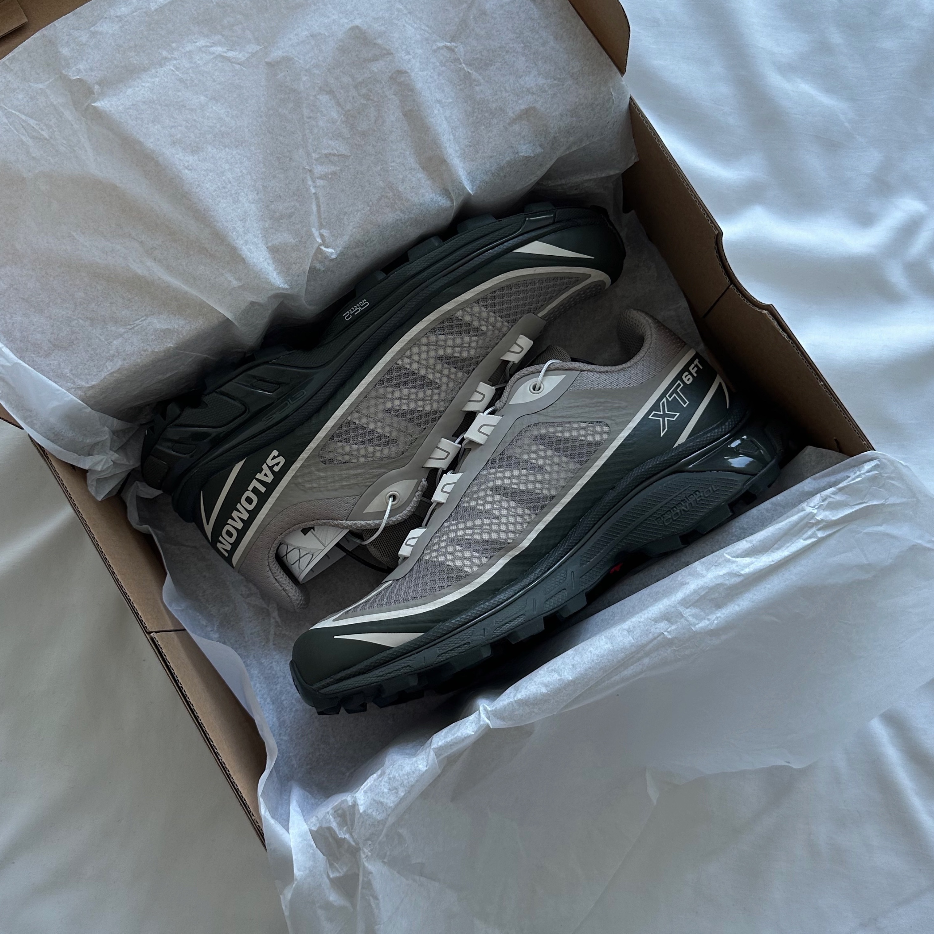 Salomon XT-6 FT Vintage Khaki 착용 스타일