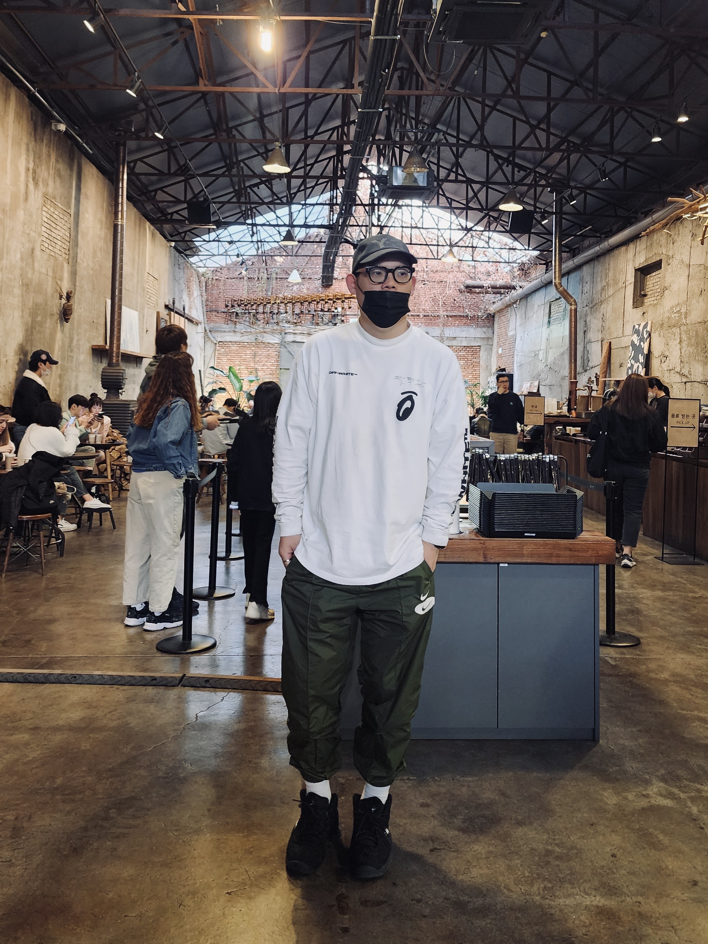 나이키 x 스투시 에어 페니 2 블랙 착용 스타일