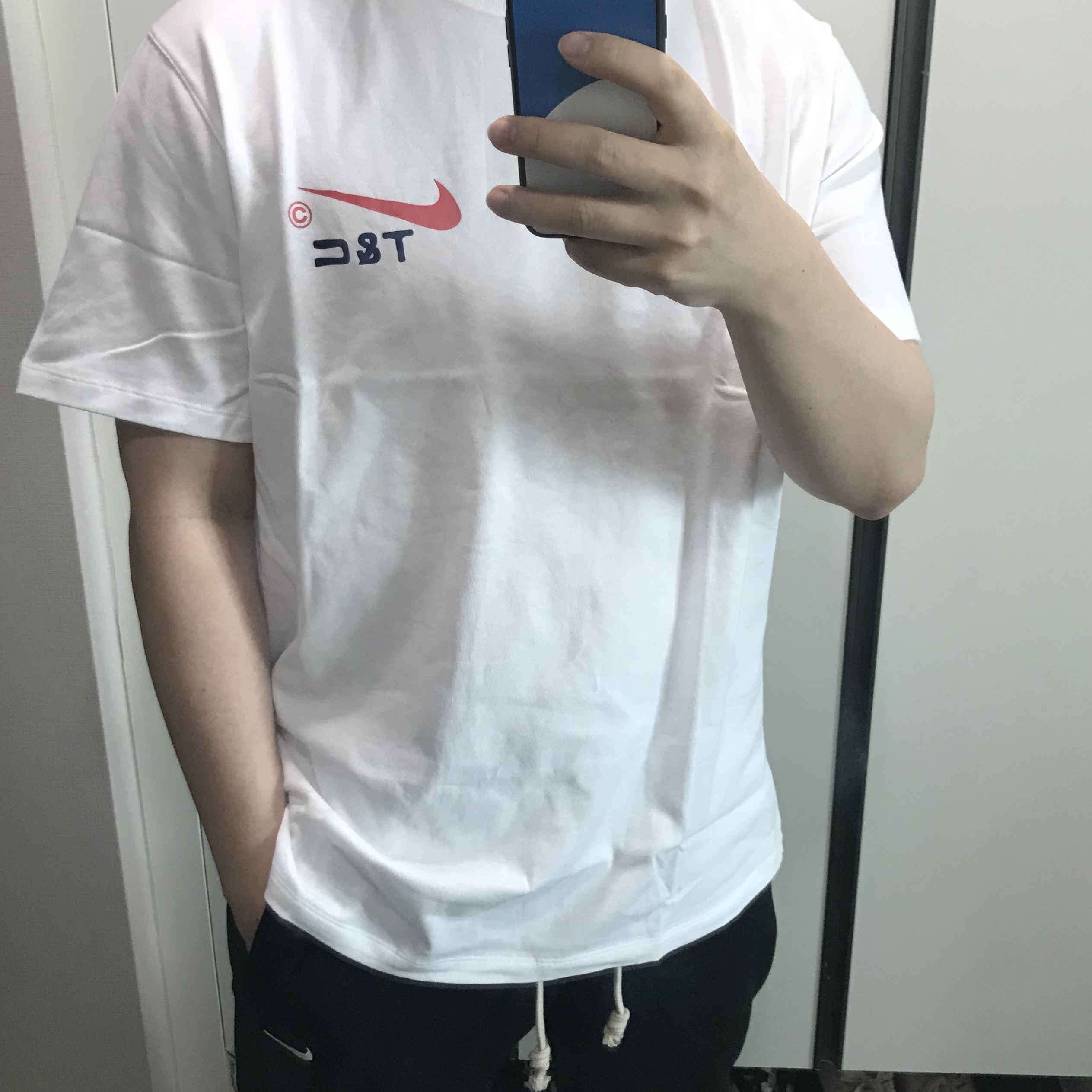 Nike x Drake Nocta x Cactus Plant Flea Market Souvenir Cactus T-Shirt White (DR2630-100) 착용 스타일