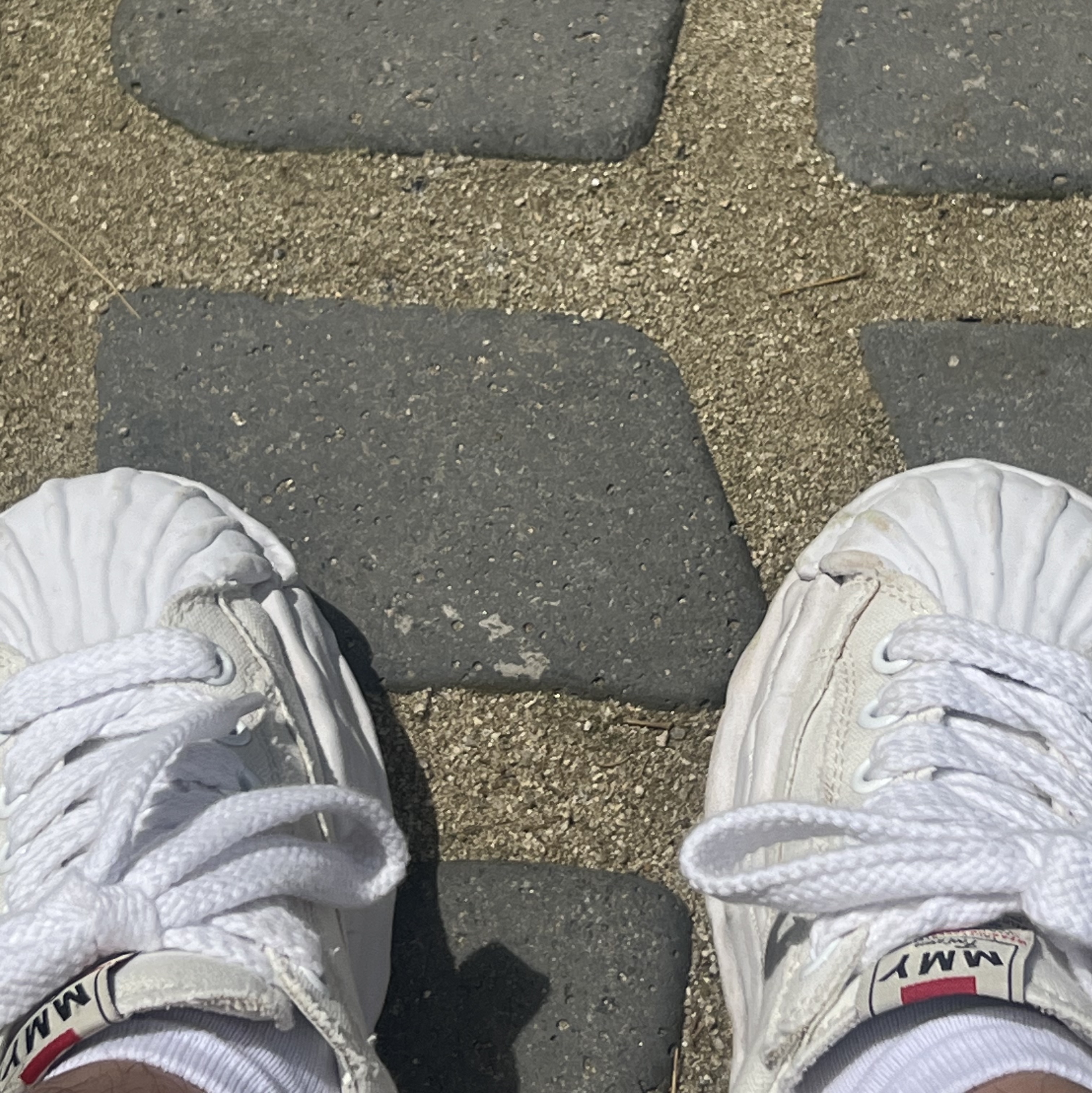 Maison Mihara Yasuhiro Blakey OG Sole Canvas Low-top Sneakers White 착용 스타일