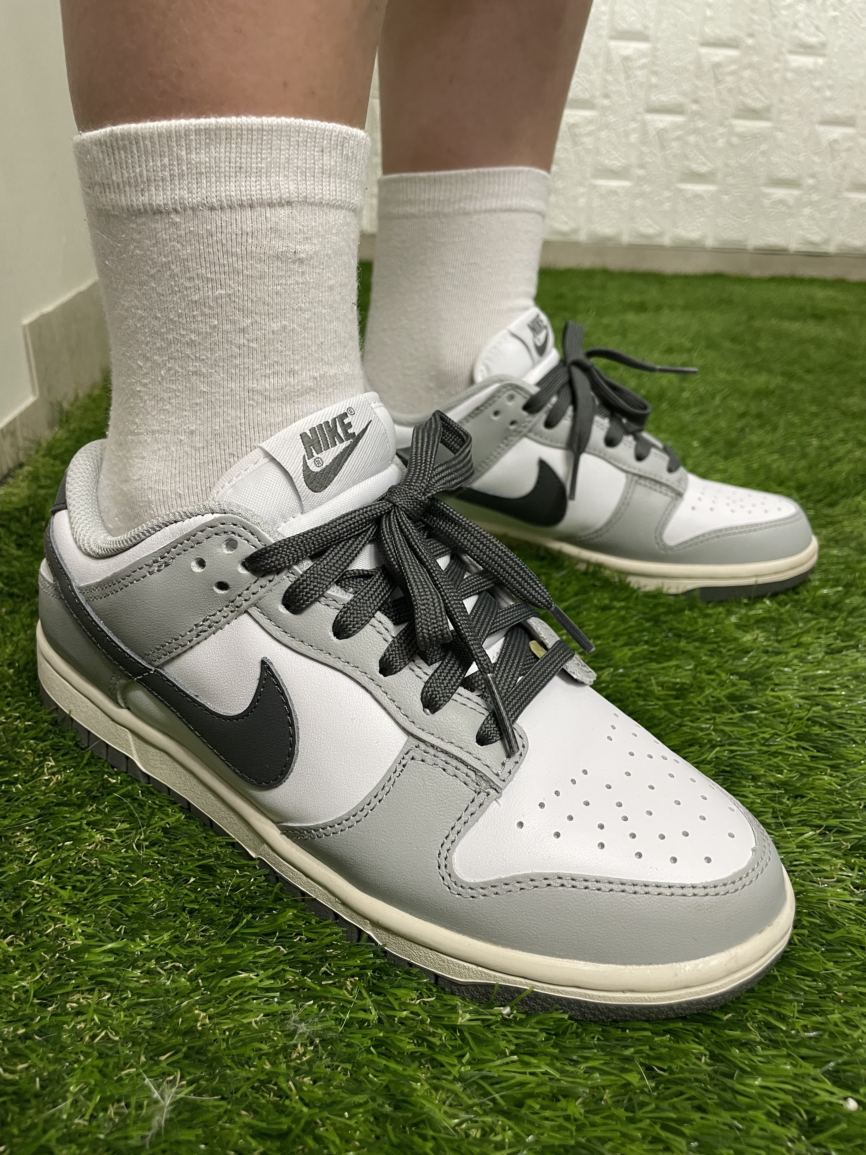 (W) Nike Dunk Low Light Smoke Grey 착용 스타일 - 2