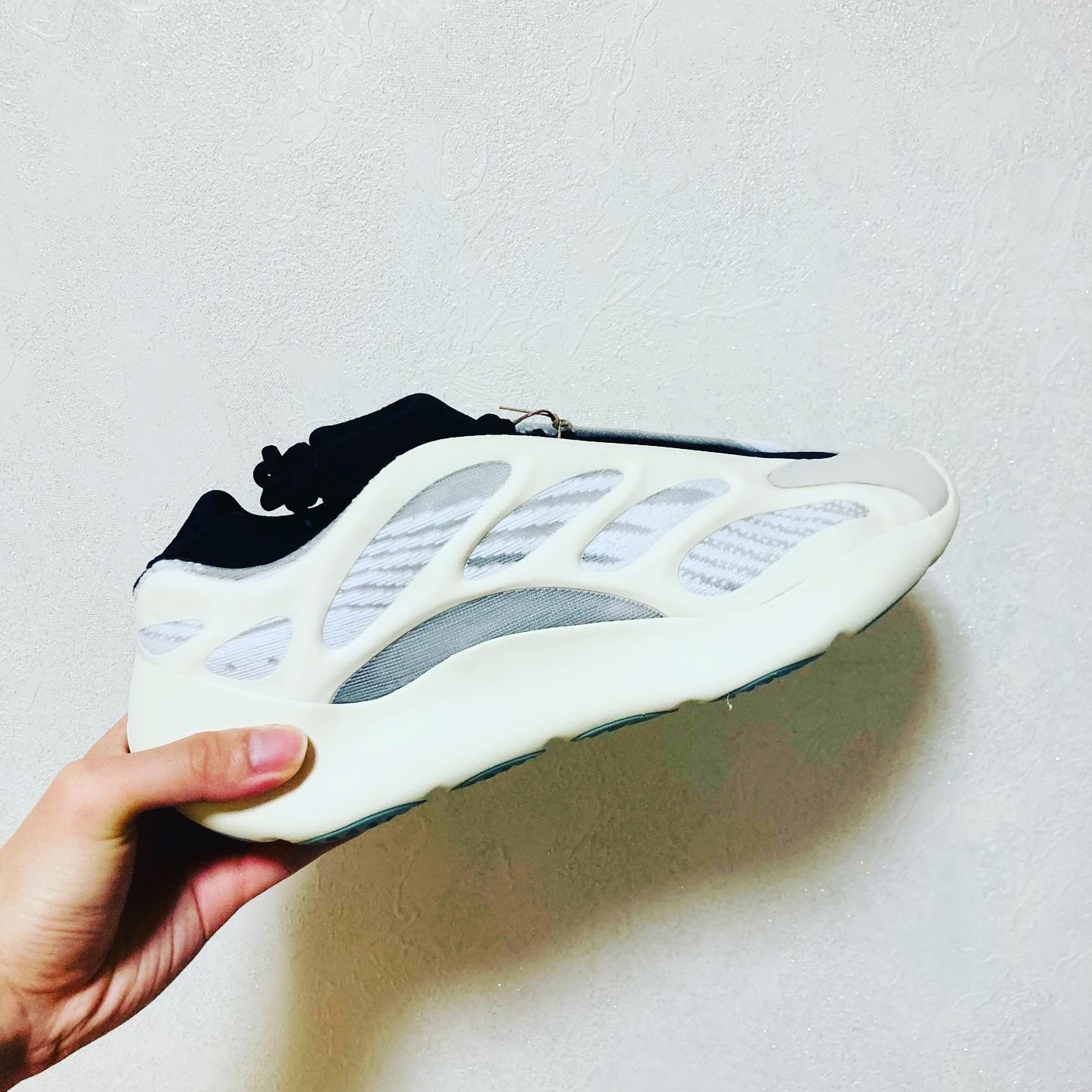 Adidas Yeezy 700 V3 Azael 2022/2023 착용 스타일