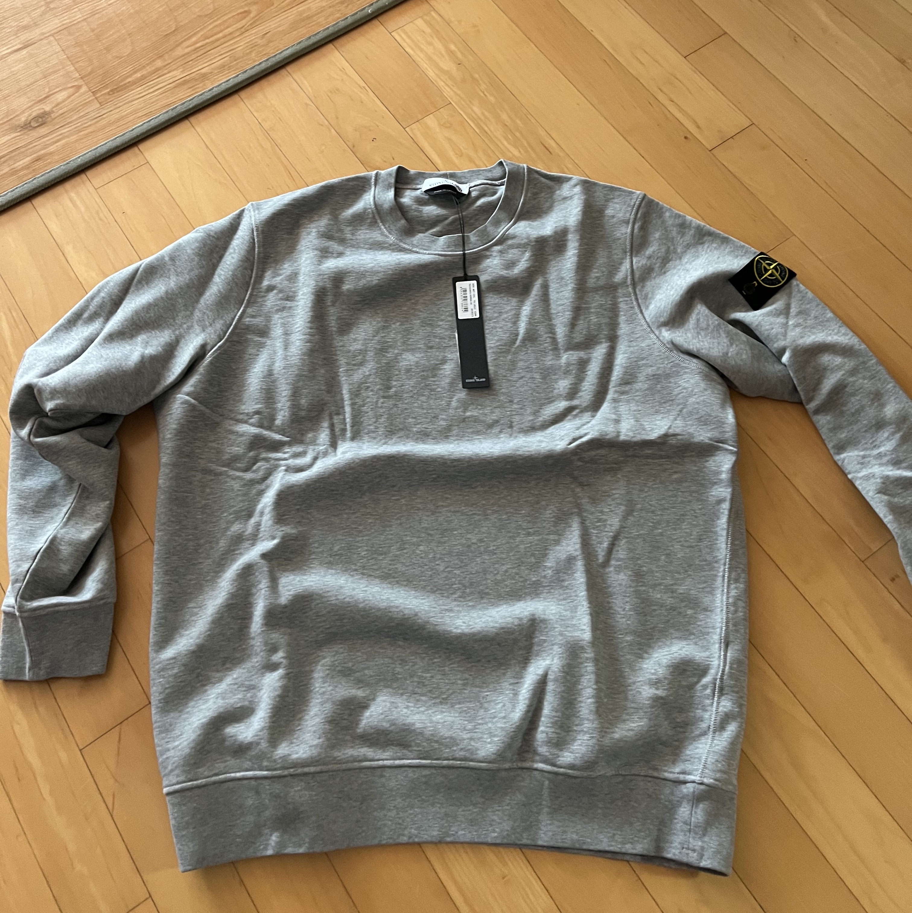 Stone Island 63051 Crewneck Sweatshirt Melange Grey - 22SS 착용 스타일