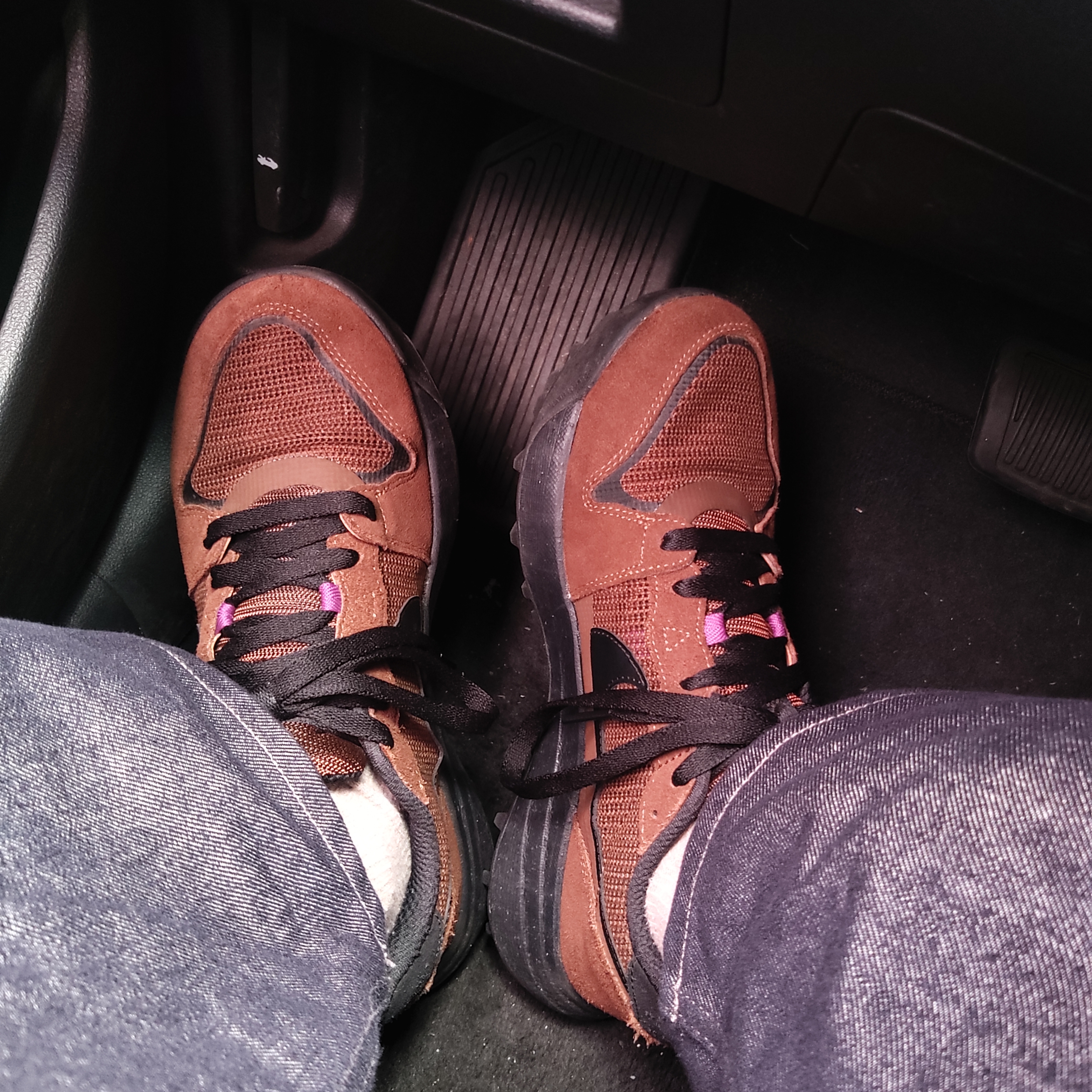 Nike ACG Lowcate Cacao Wow 착용 스타일