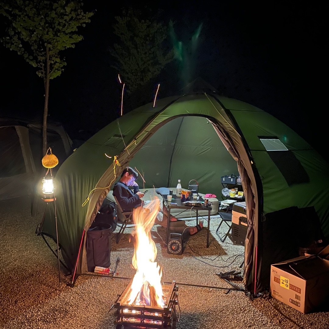 Helsport Varanger Dome 8-10 Outer Tent (With Pole) 착용 스타일 - 1