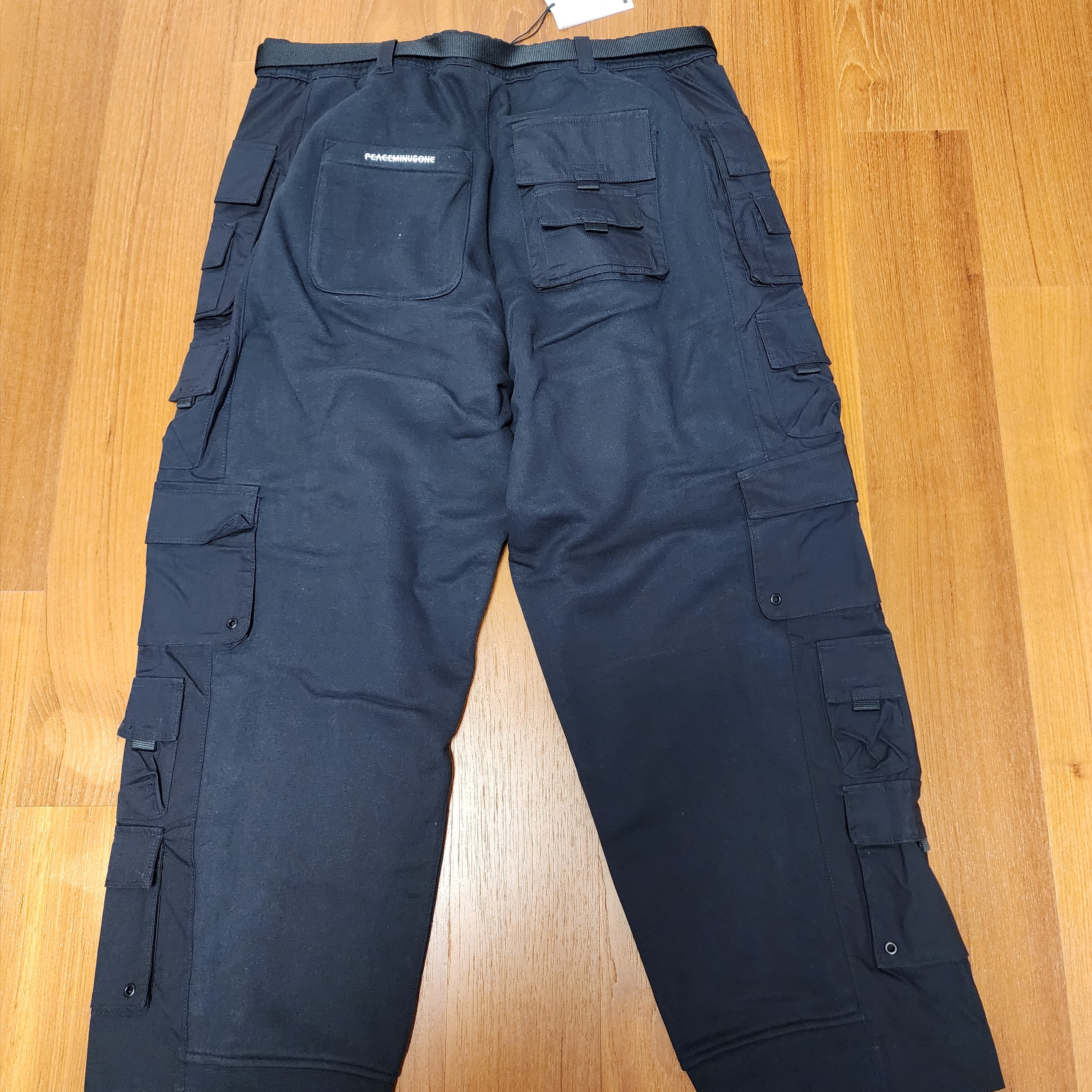 Nike x Peaceminusone Wide Pants Black (DR0096-010) 착용 스타일 - 3