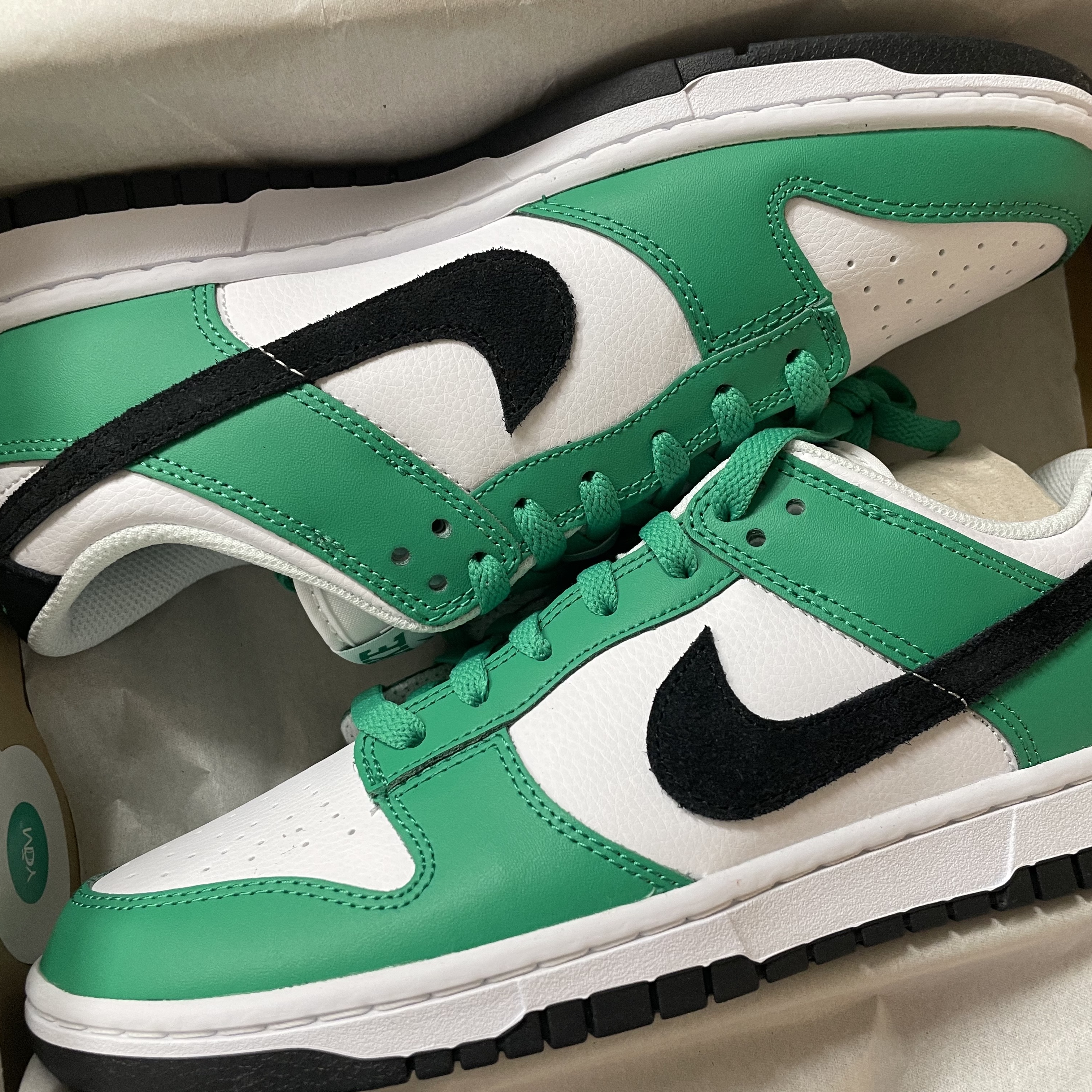 Nike Dunk Low White Green 착용 스타일