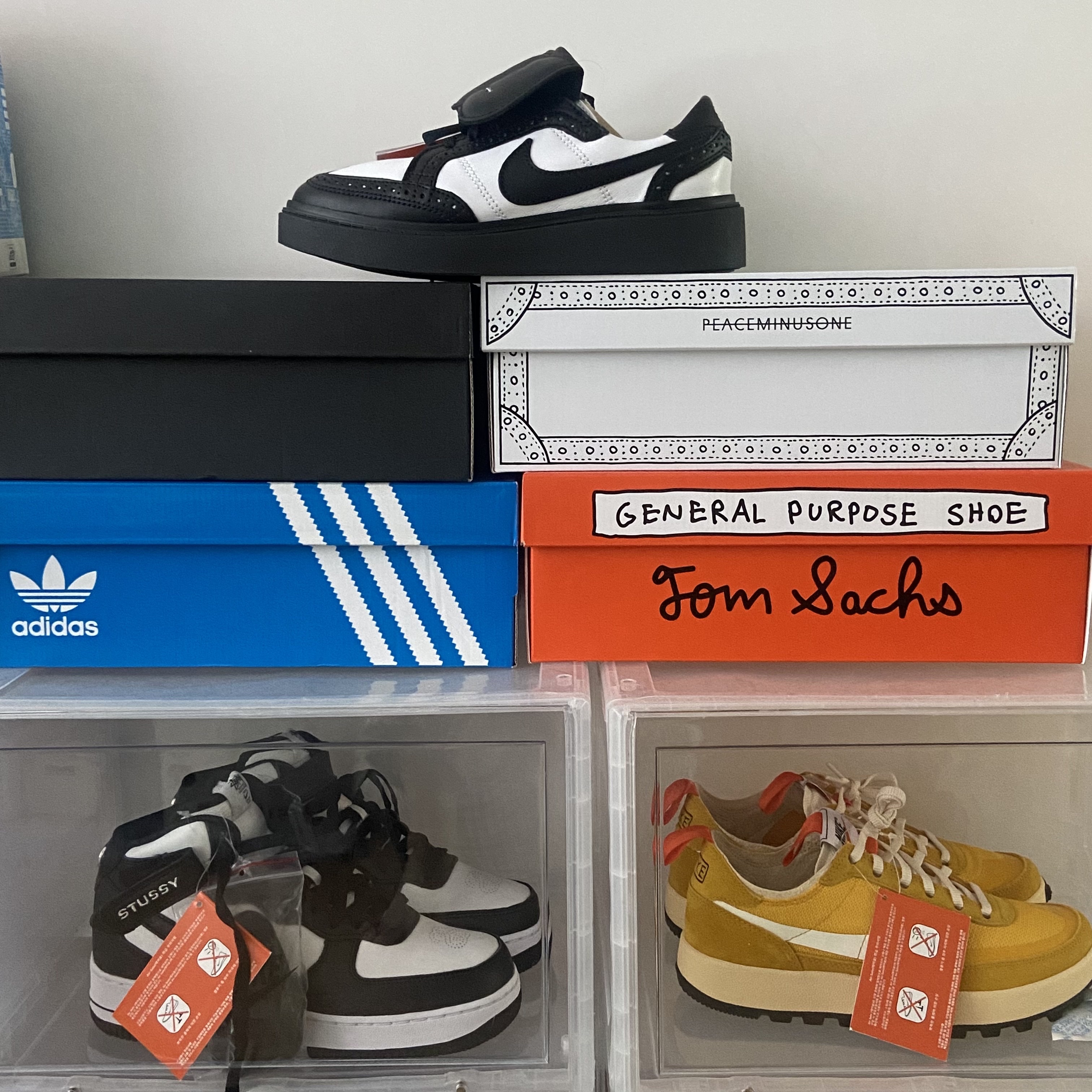 Nike x Peaceminusone Kwondo1 Black and White, Nike x Stussy Air Force 1 '07 Mid SP Black and Light Bone 착용 스타일
