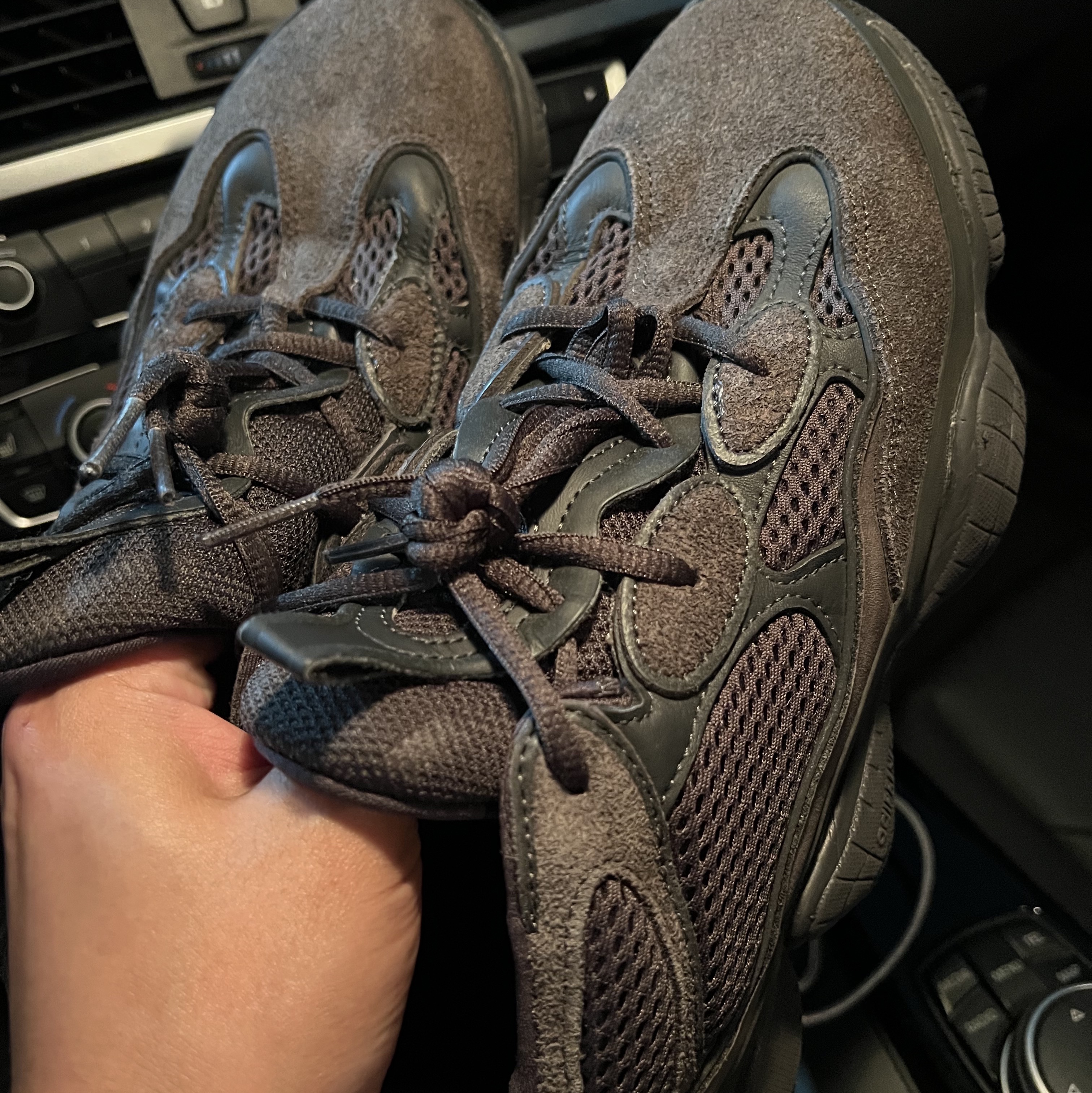 Adidas Yeezy 500 Utility Black 2018/2020 착용 스타일