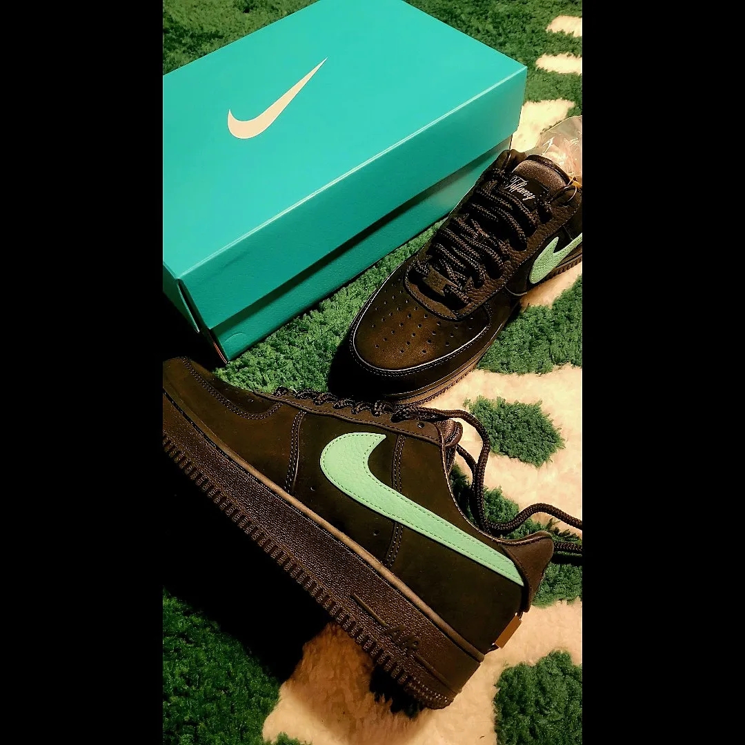 Nike x Tiffany & Co. Air Force 1 Low SP 1837 착용 스타일 - 3