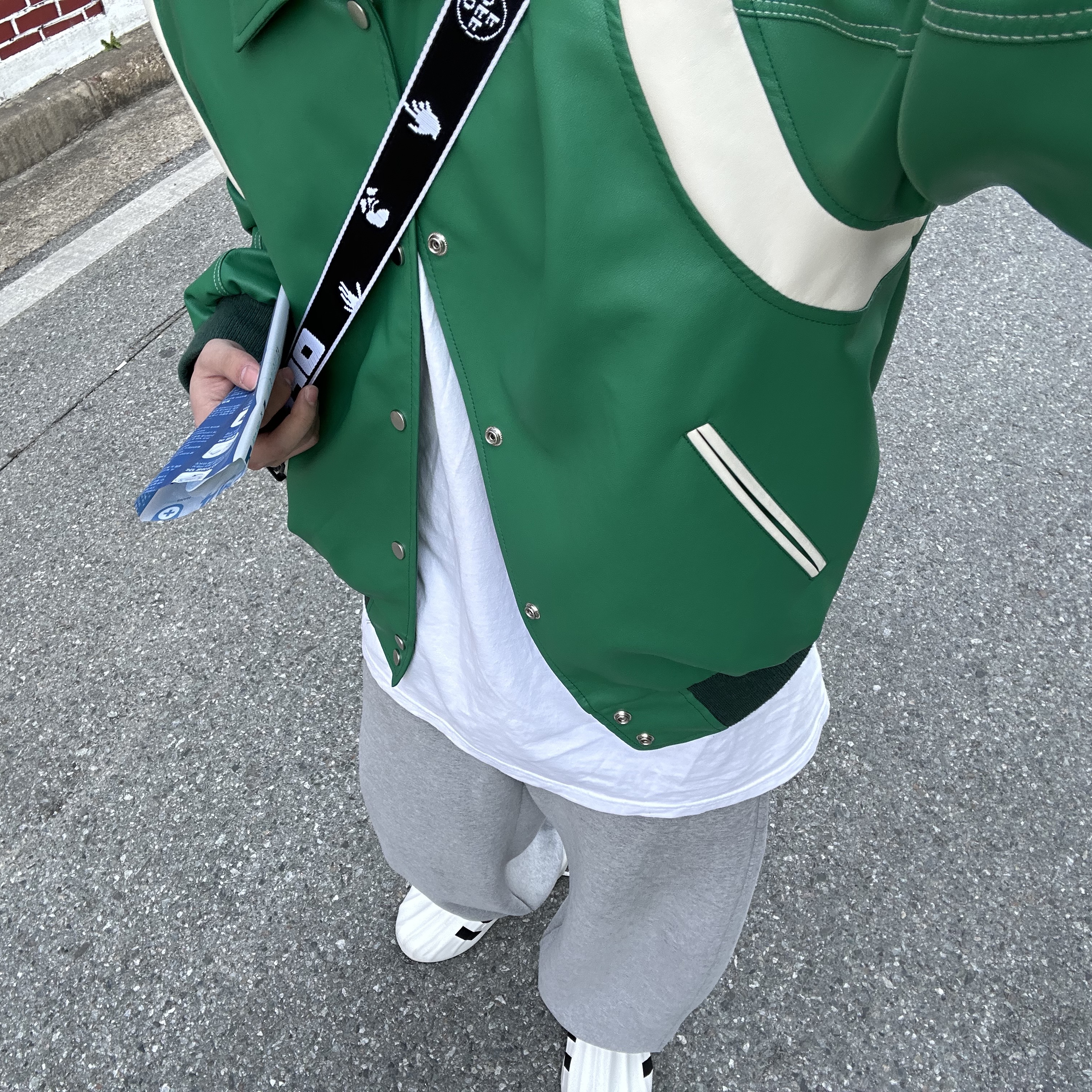 Adidas Adifom Superstar Core White, Off-White x Amore Pacific Protection Box (Without Cosmetics) 착용 스타일