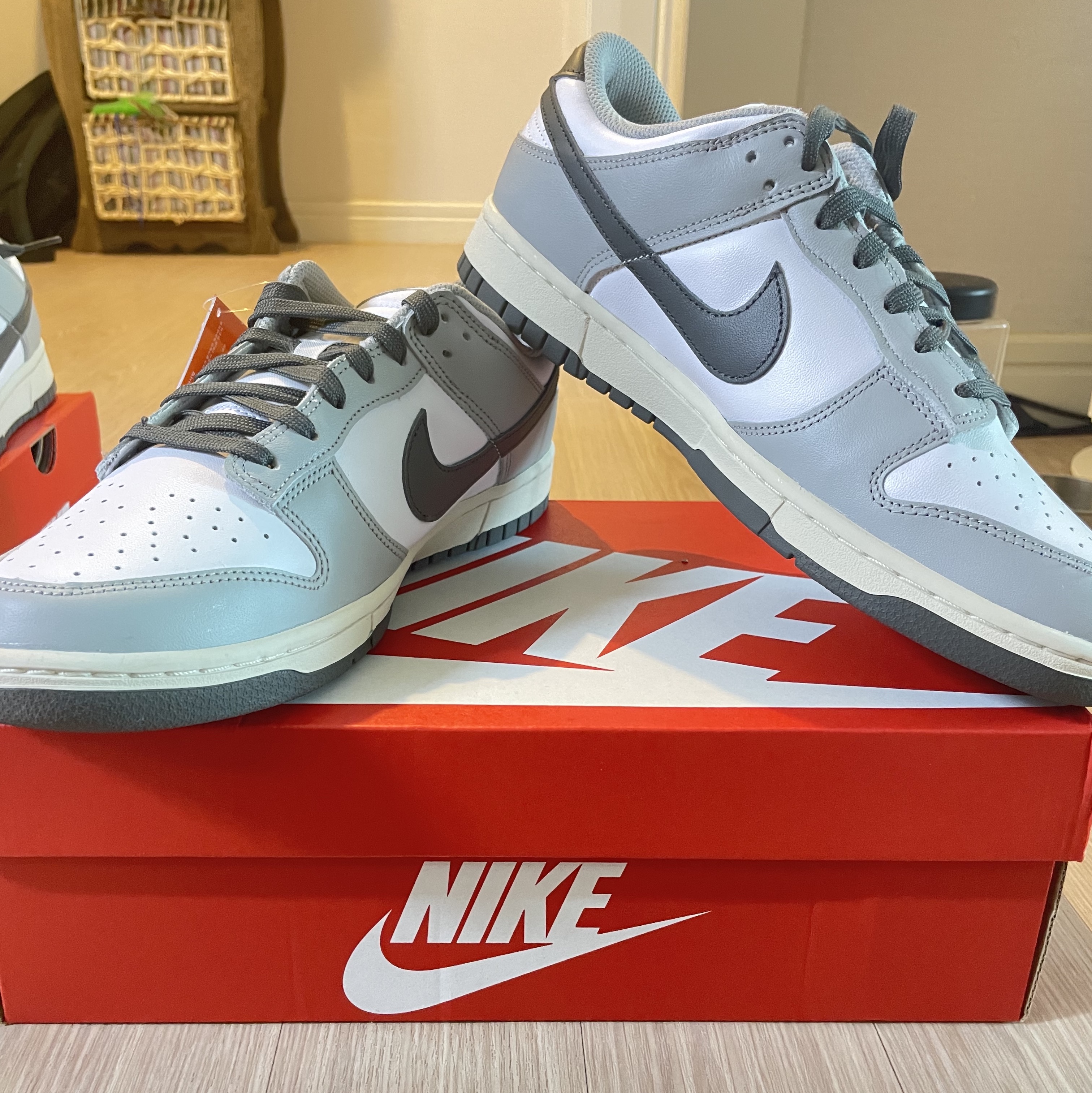 (W) Nike Dunk Low Light Smoke Grey 착용 스타일