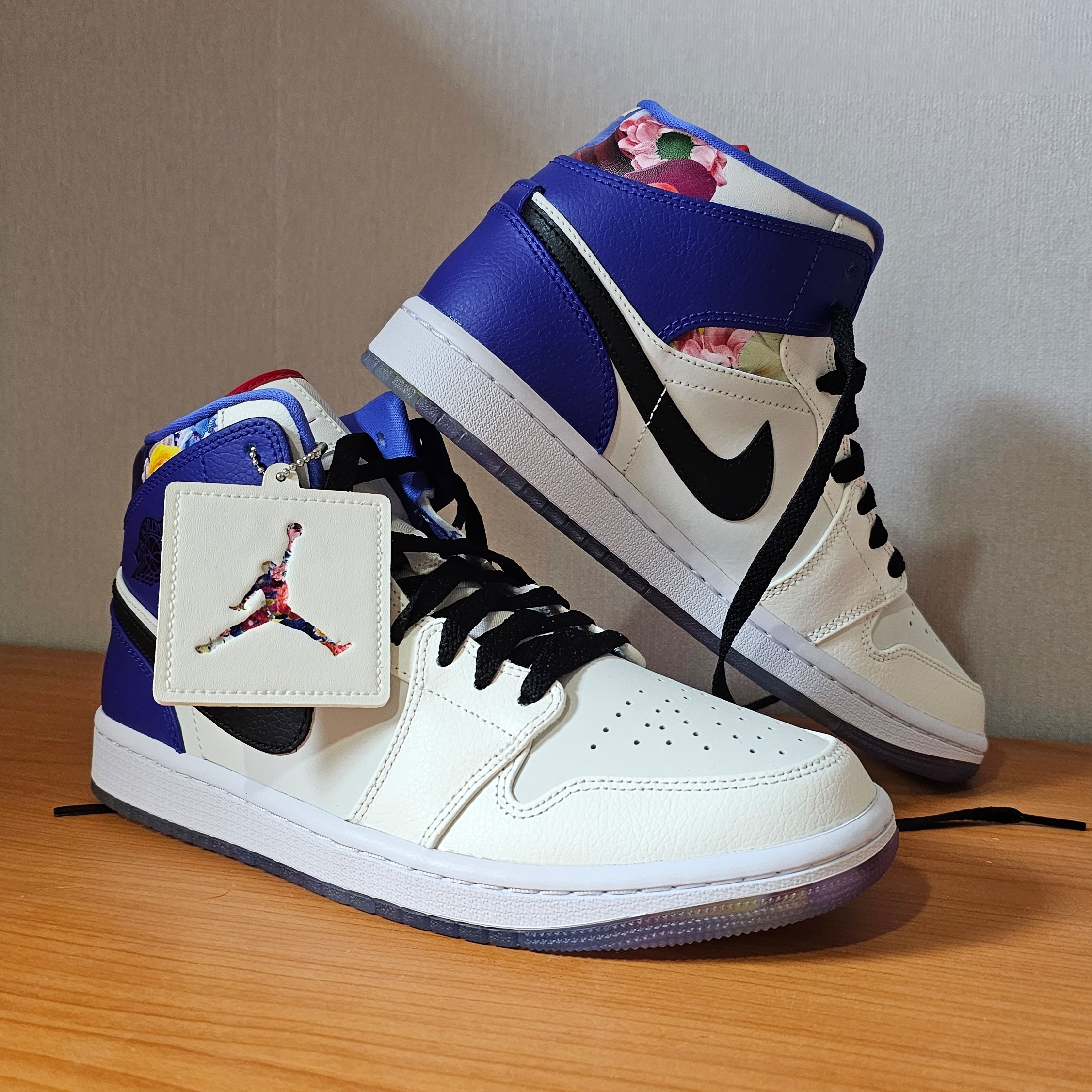 Jordan 1 Mid SE Floral 착용 스타일 - 1
