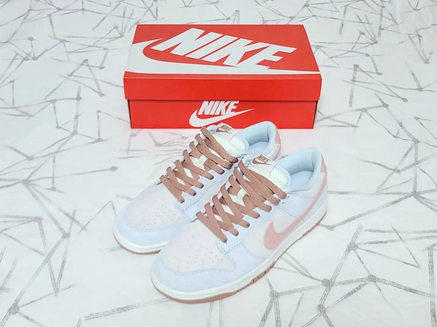 Nike Dunk Low Retro PRM Fossil Rose 착용 스타일 - 1