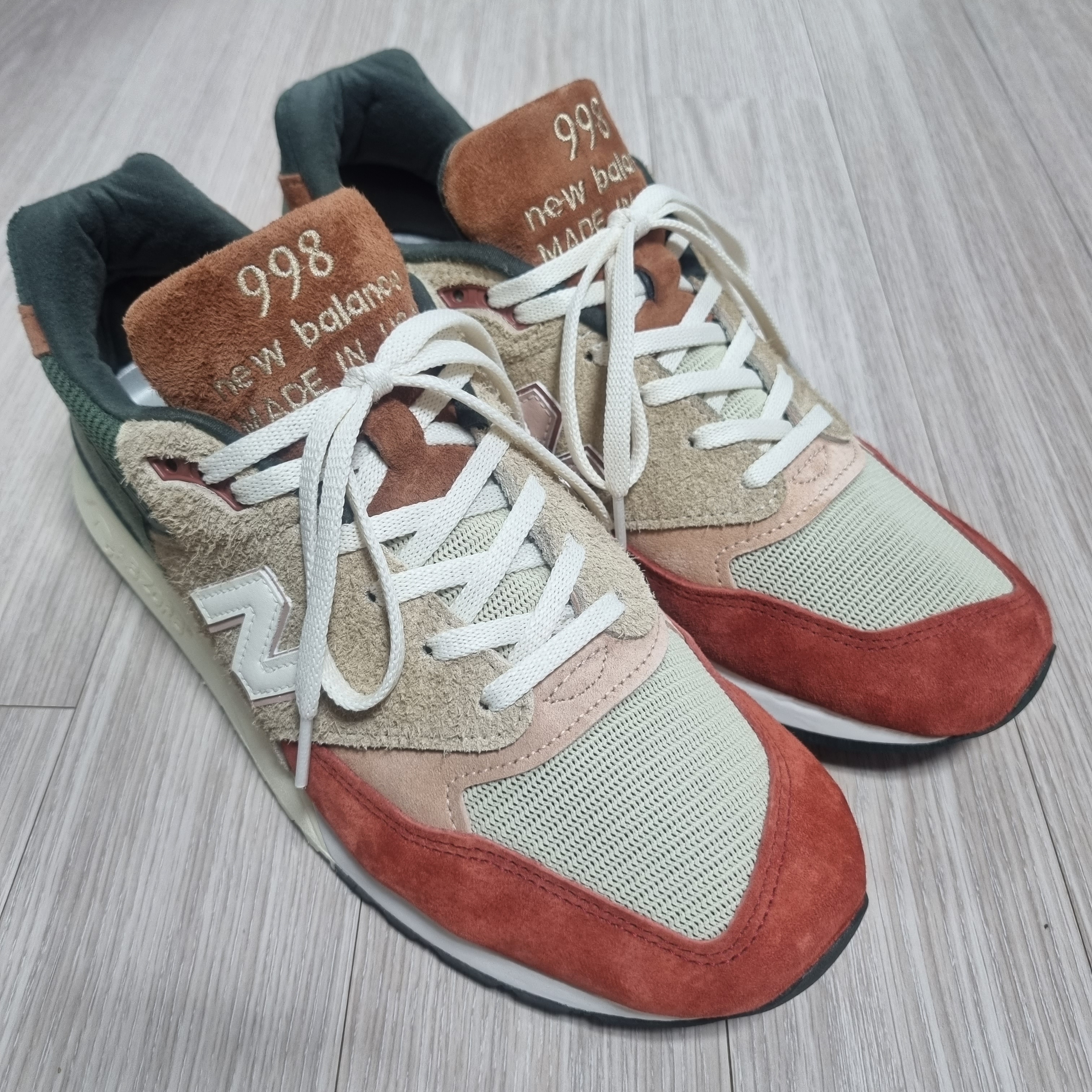 New Balance x Ronnie Fieg x Frank Lloyd 998 Broadacre City Beige 착용 스타일