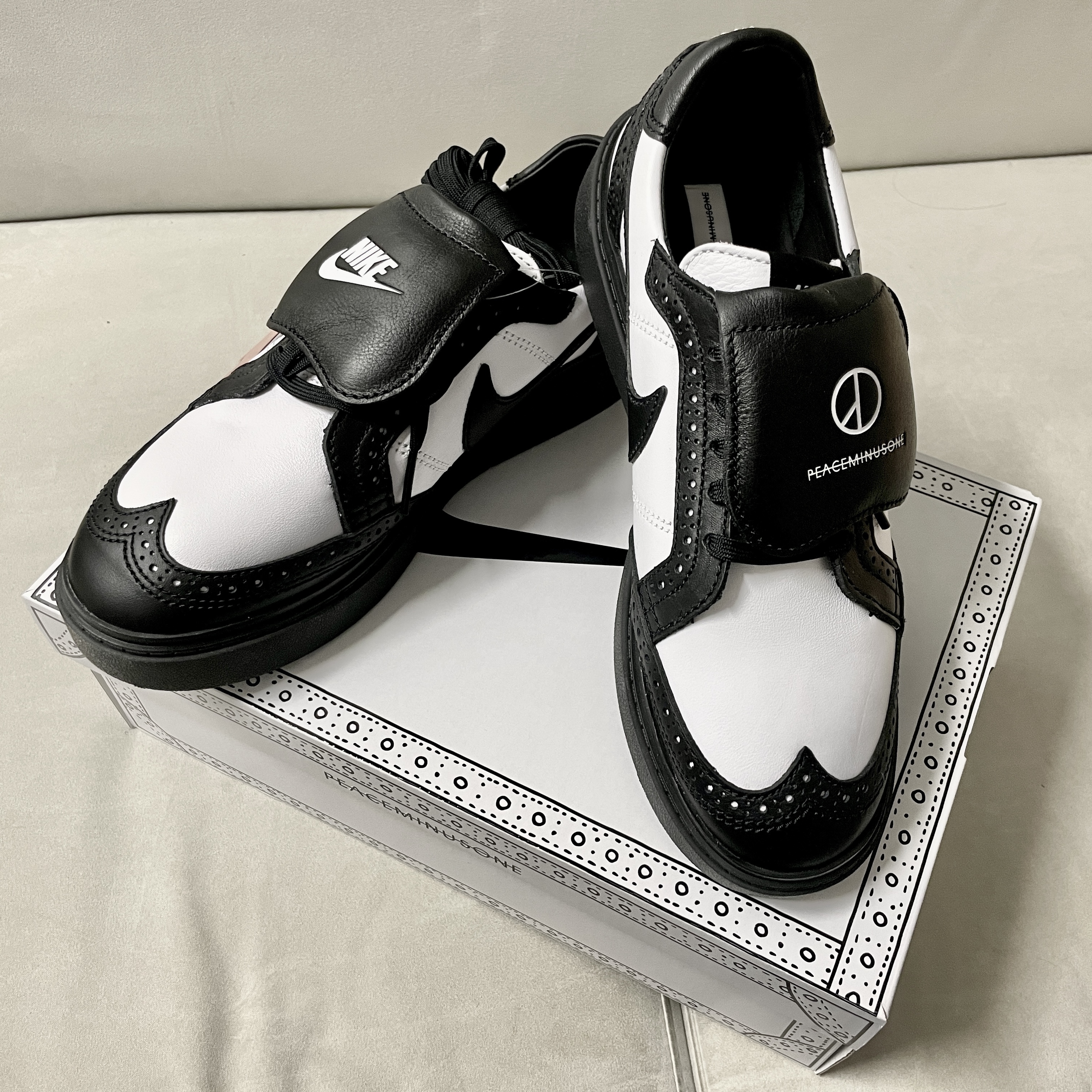 Nike x Peaceminusone Kwondo1 Black and White 착용 스타일 - 1