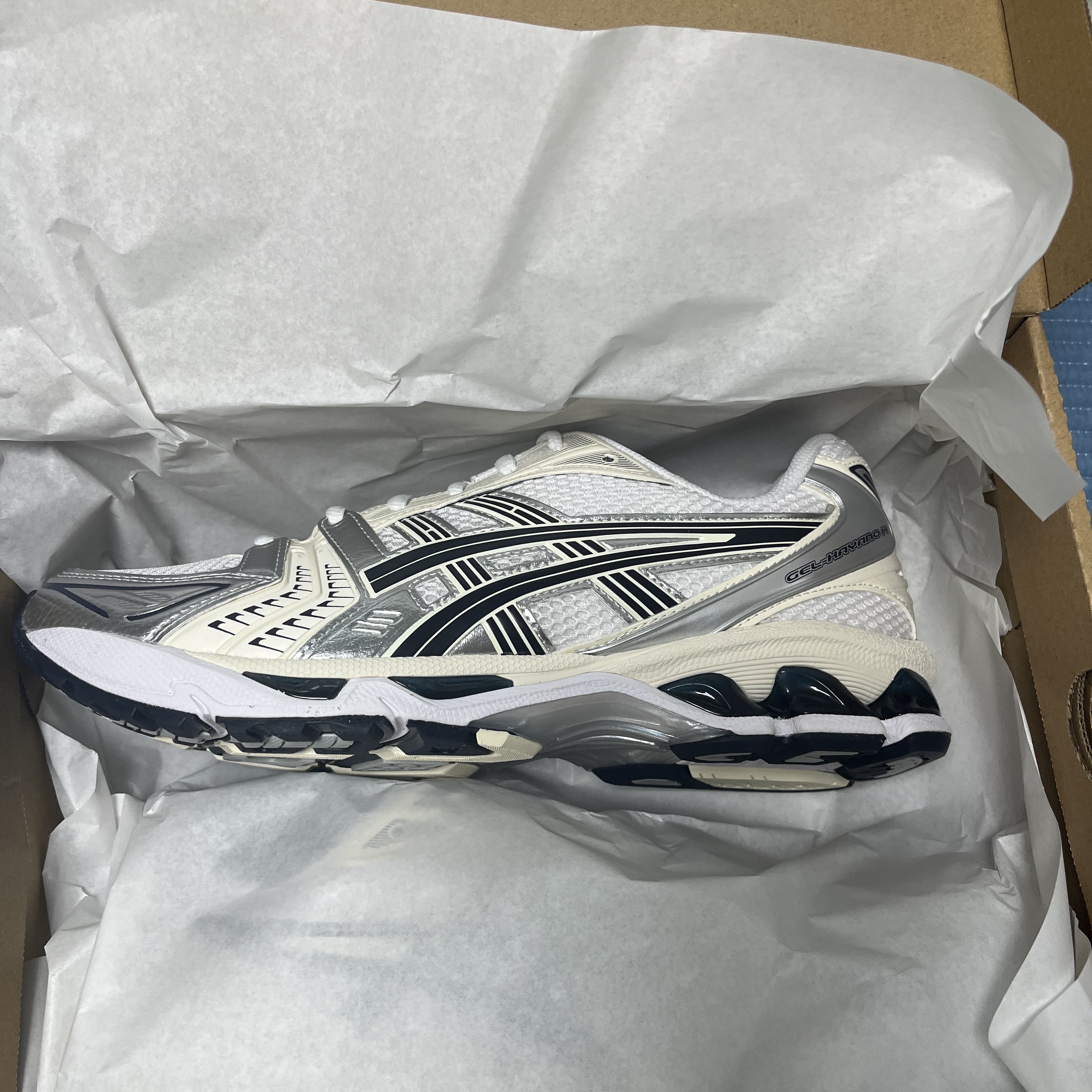 (W) Asics Gel-Kayano 14 White Midnight 착용 스타일