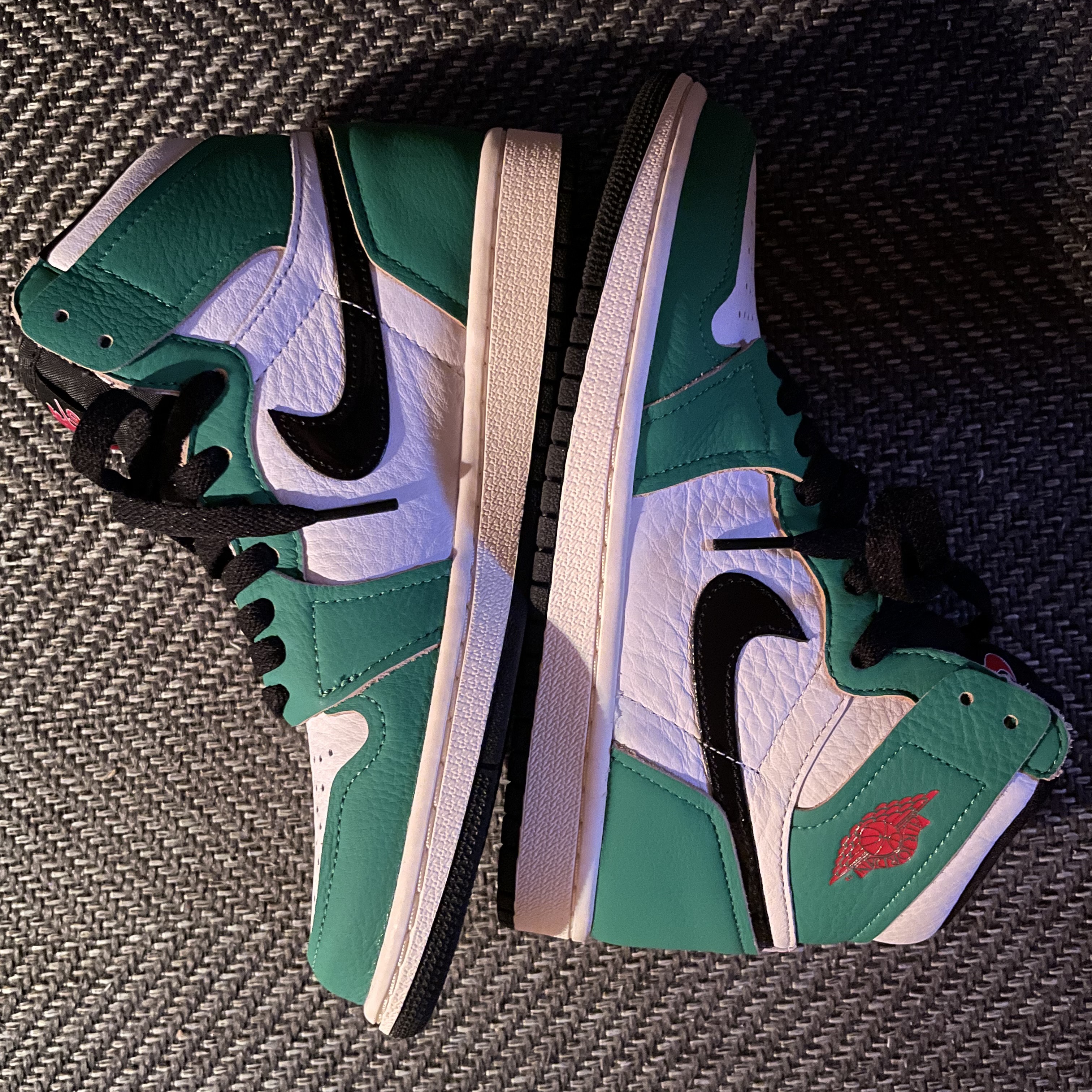 (W) Jordan 1 Retro High OG Lucky Green 착용 스타일