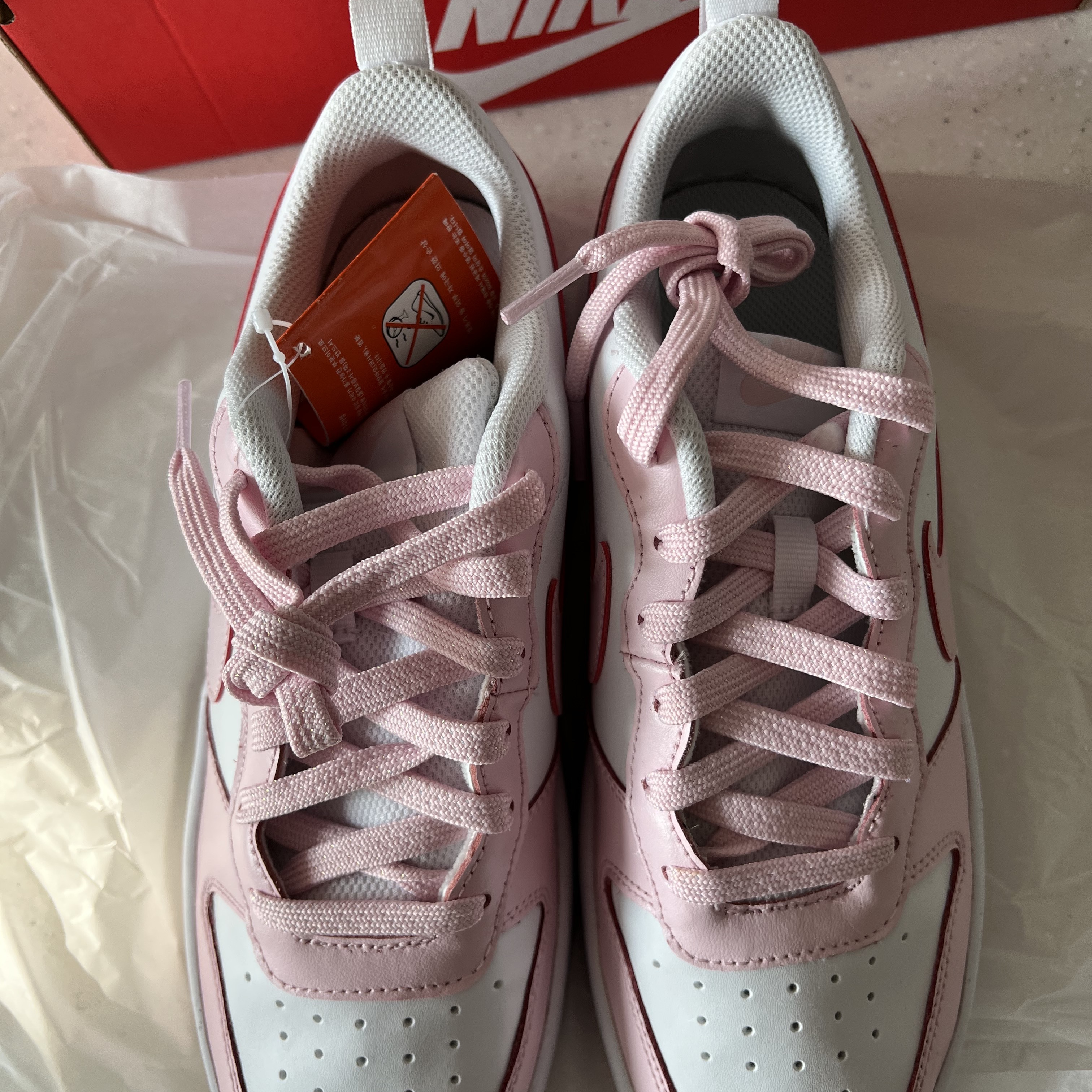 (GS) Nike Court Borough 2 SE White Pink Foam 착용 스타일