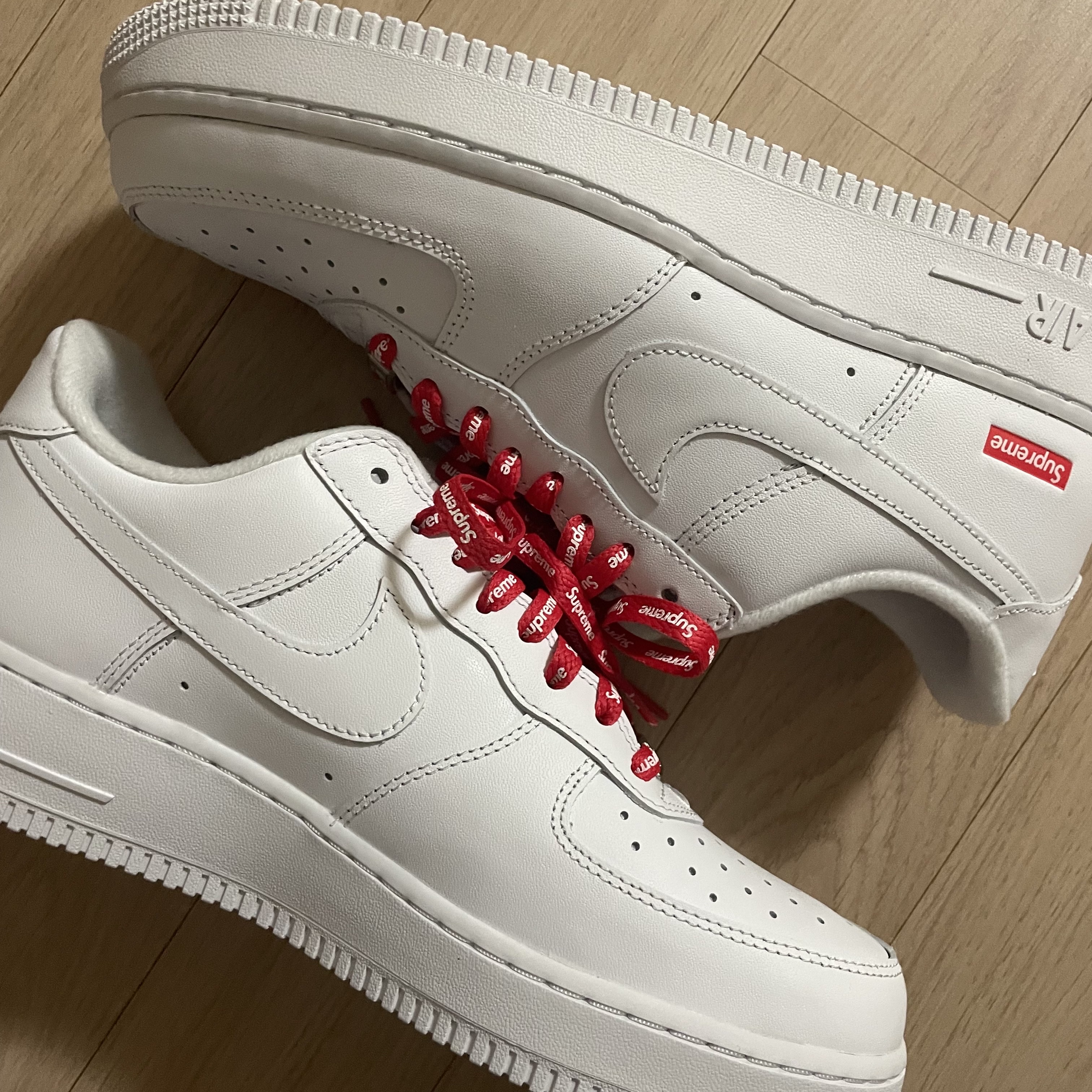 Nike x Supreme Air Force 1 Low White 착용 스타일
