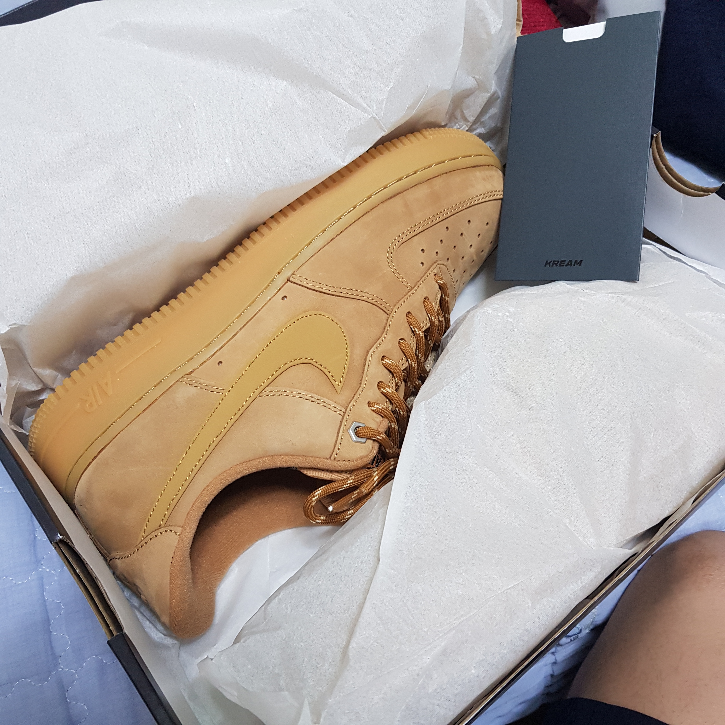 Nike Air Force 1 '07 WB Flax 착용 스타일