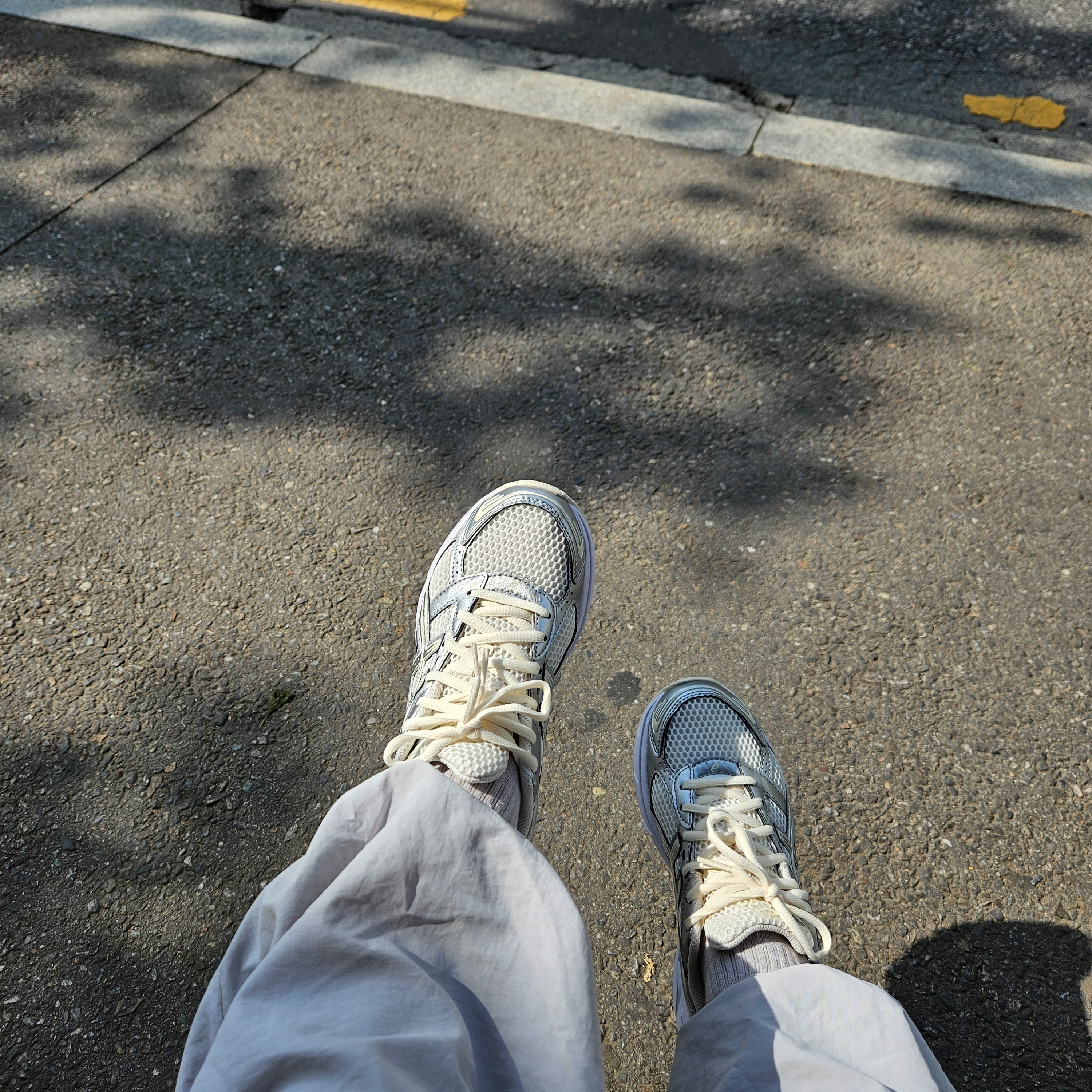 (W) Asics Gel-1130 Cream Pure Silver 착용 스타일 - 2