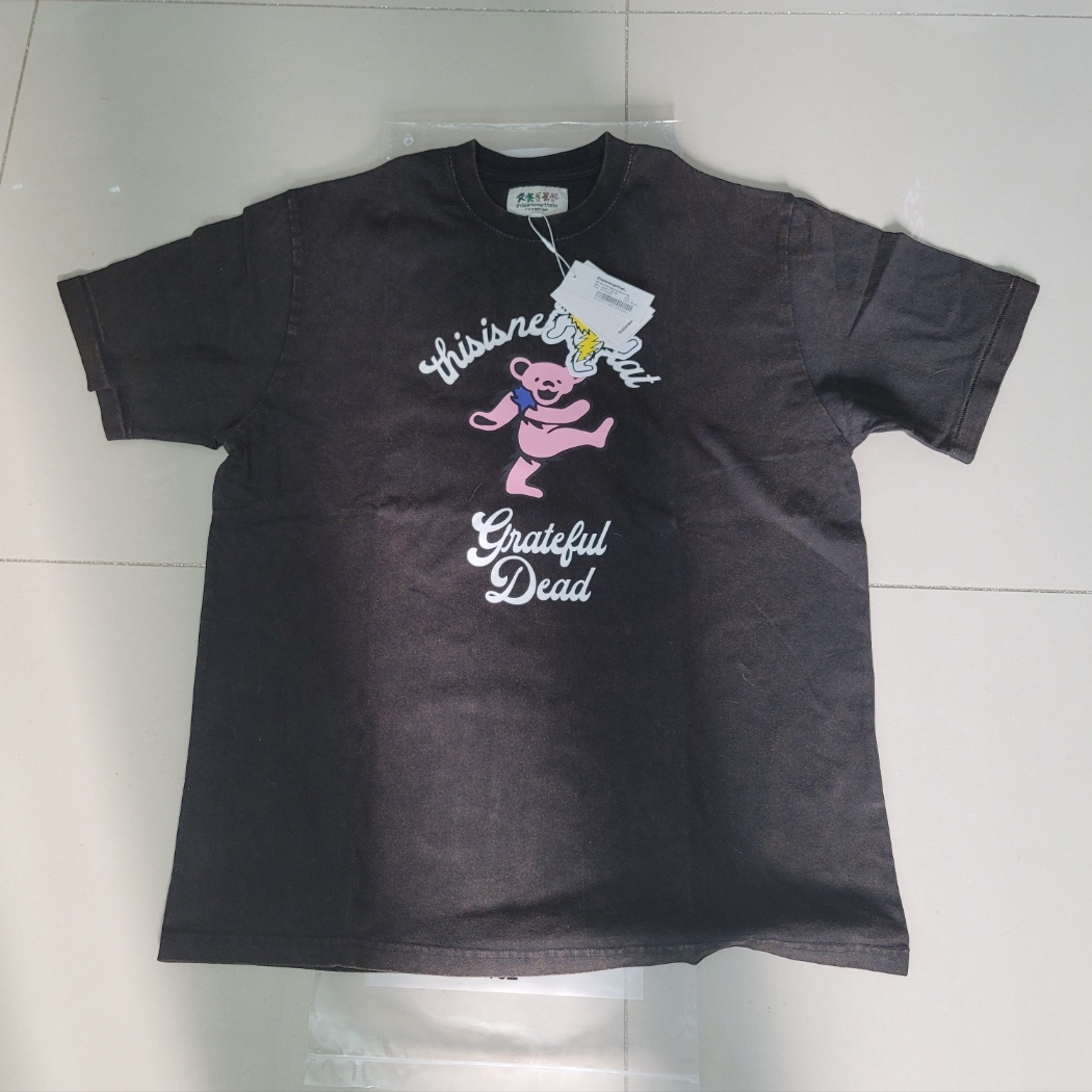 Thisisneverthat x Grateful Dead Good Ol' Dancing Bears T-Shirt Off Black 착용 스타일 - 1