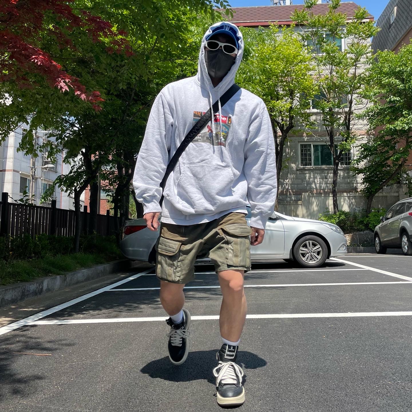 Supreme x Thrasher Hooded Sweatshirt Ash Grey - 21FW, Converse x Drkshdw Turbowpn Black Cream 착용 스타일 - 1