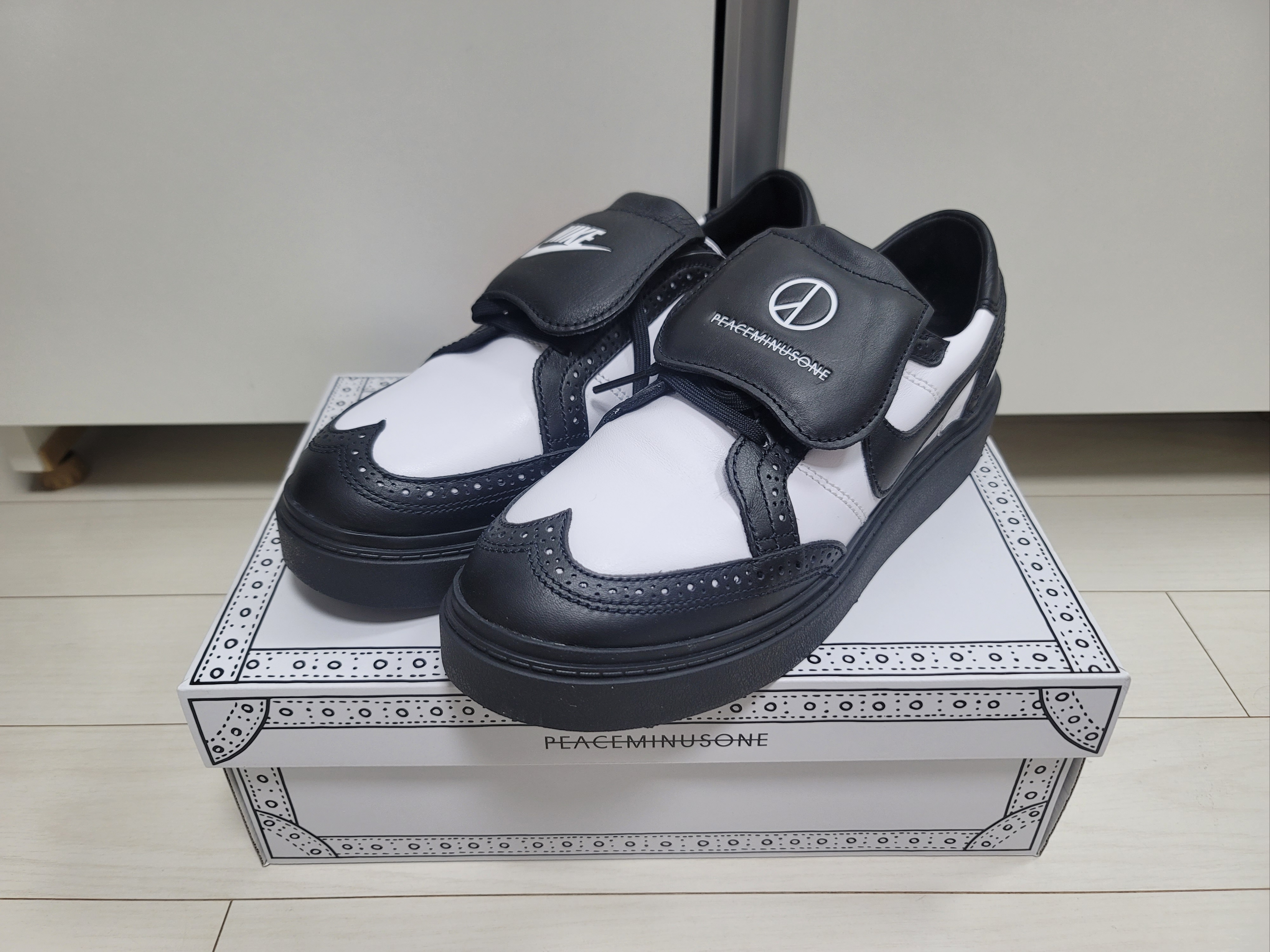 Nike x Peaceminusone Kwondo1 Black and White 착용 스타일