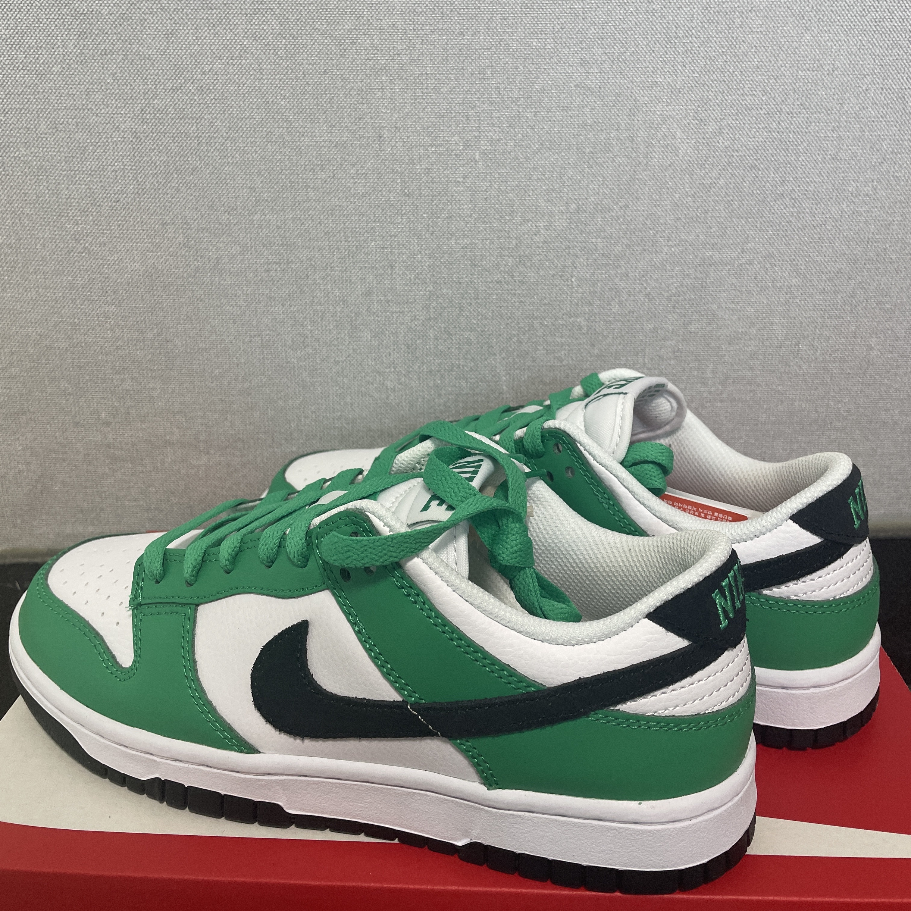 Nike Dunk Low White Green 착용 스타일