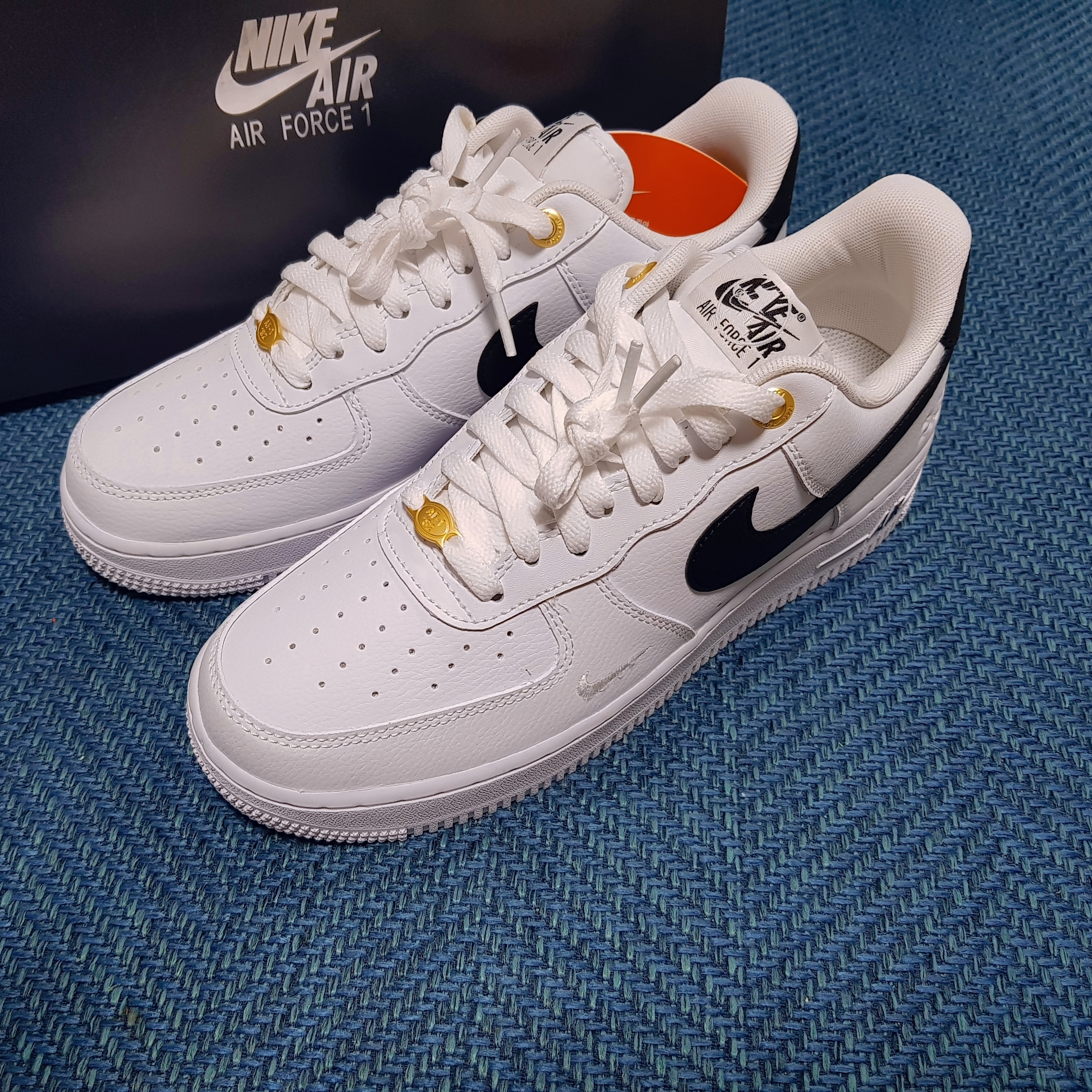 Nike Air Force 1 '07 LV8 40th Anniversary Join Forces White Black 착용 스타일