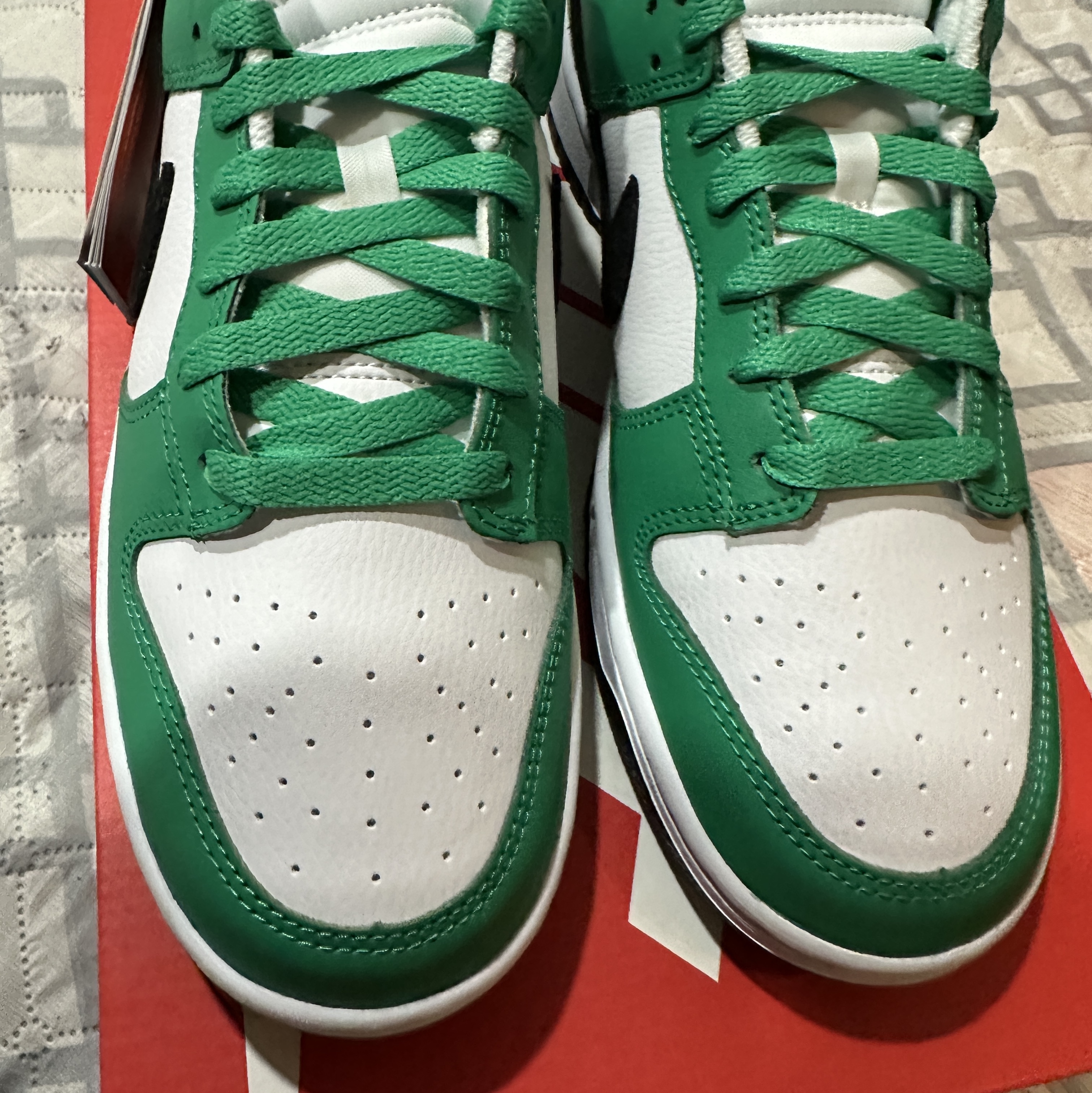 Nike Dunk Low White Green 착용 스타일