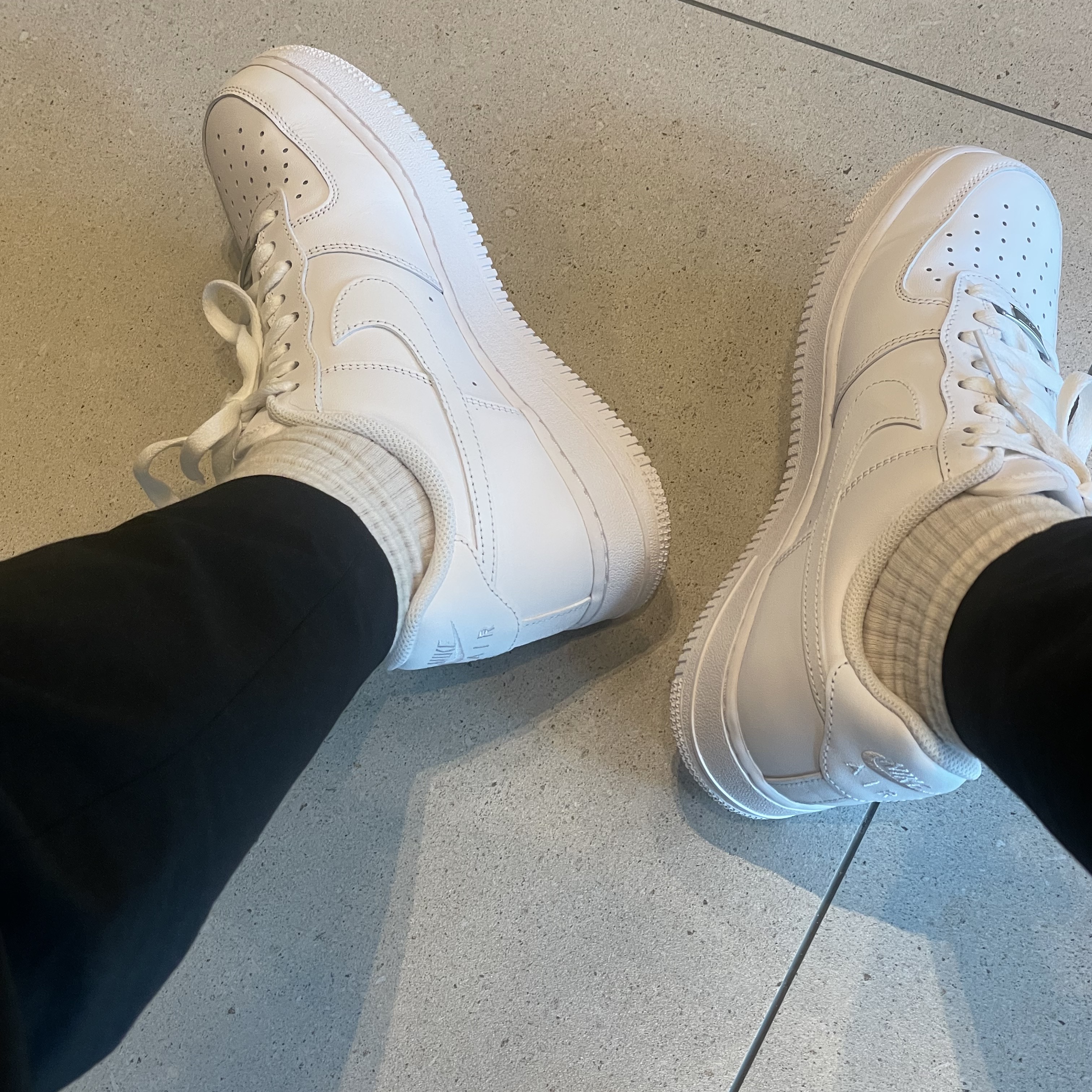 Nike Air Force 1 '07 Low White 착용 스타일