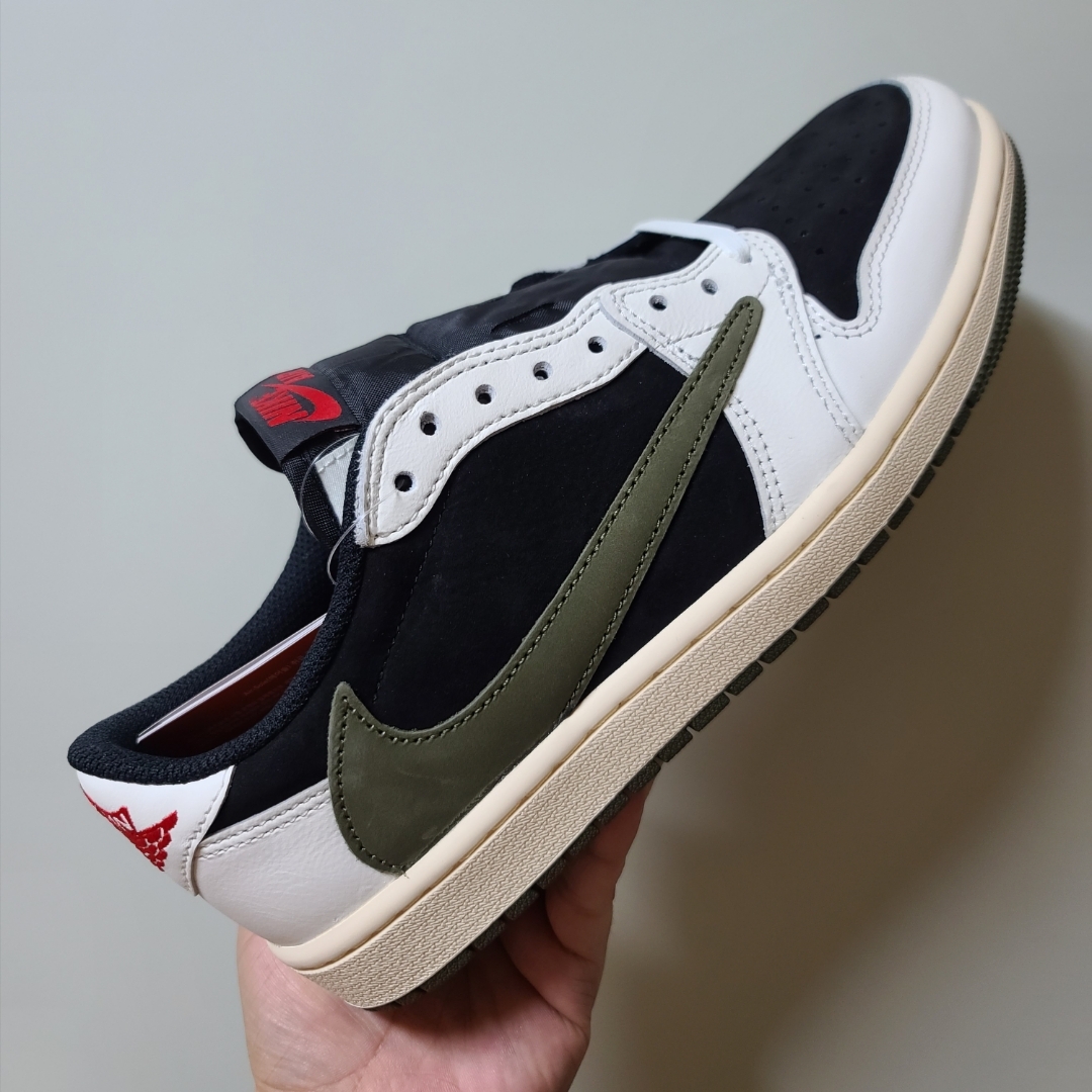 (W) Jordan 1 x Travis Scott Retro Low OG SP Medium Olive 착용 스타일