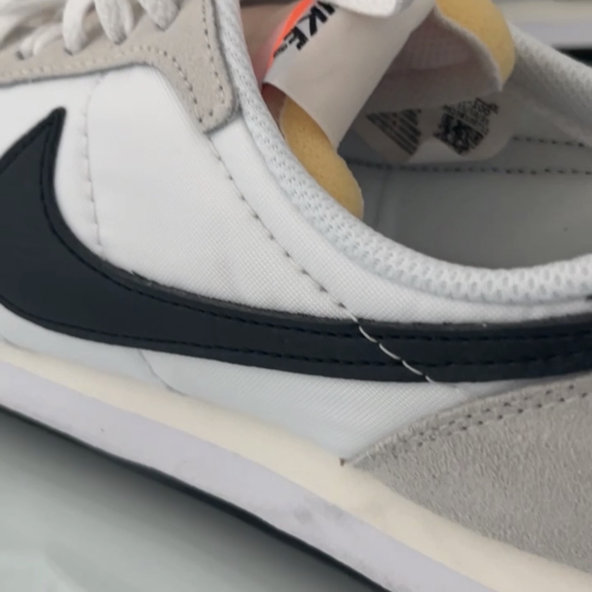 Nike Waffle Trainer 2 Black Sail 착용 스타일 - 1