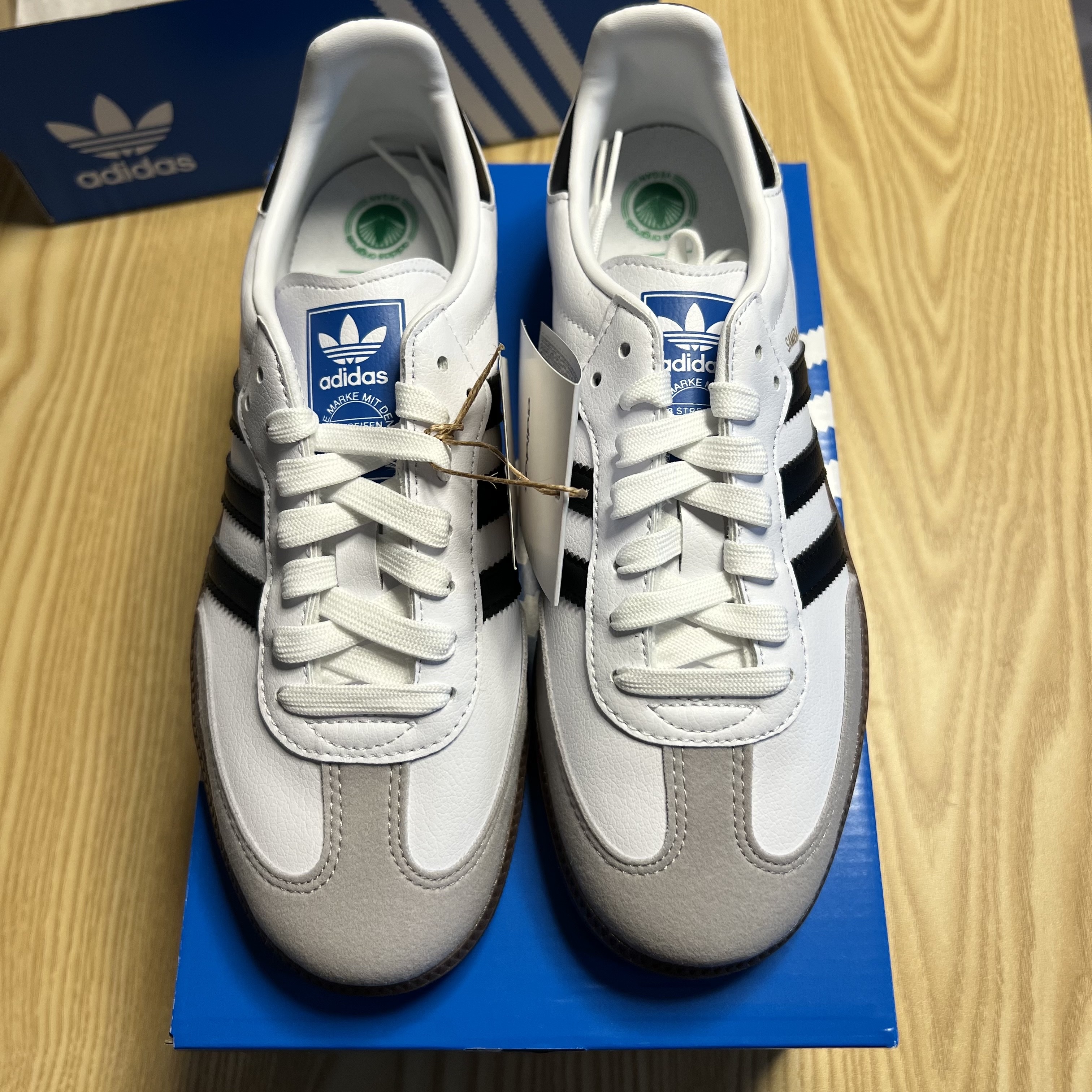 Adidas Samba Vegan White Black 착용 스타일 - 2