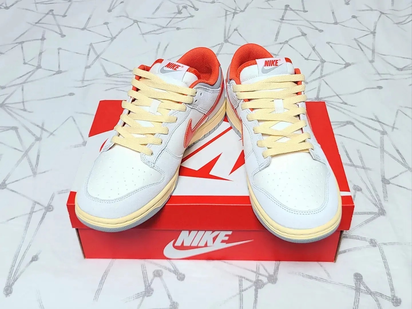 Nike Dunk Low Sail Picante Red 착용 스타일 - 3