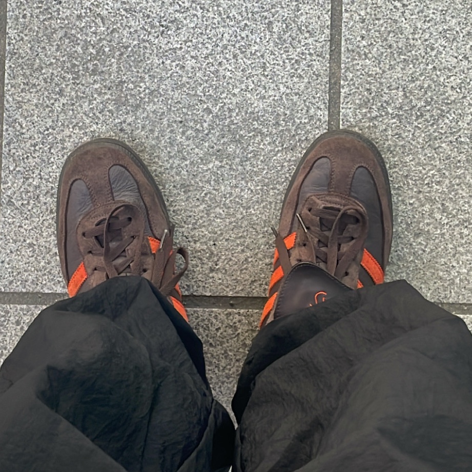 Adidas Spezial Handball Brown Collegiate Orange 착용 스타일