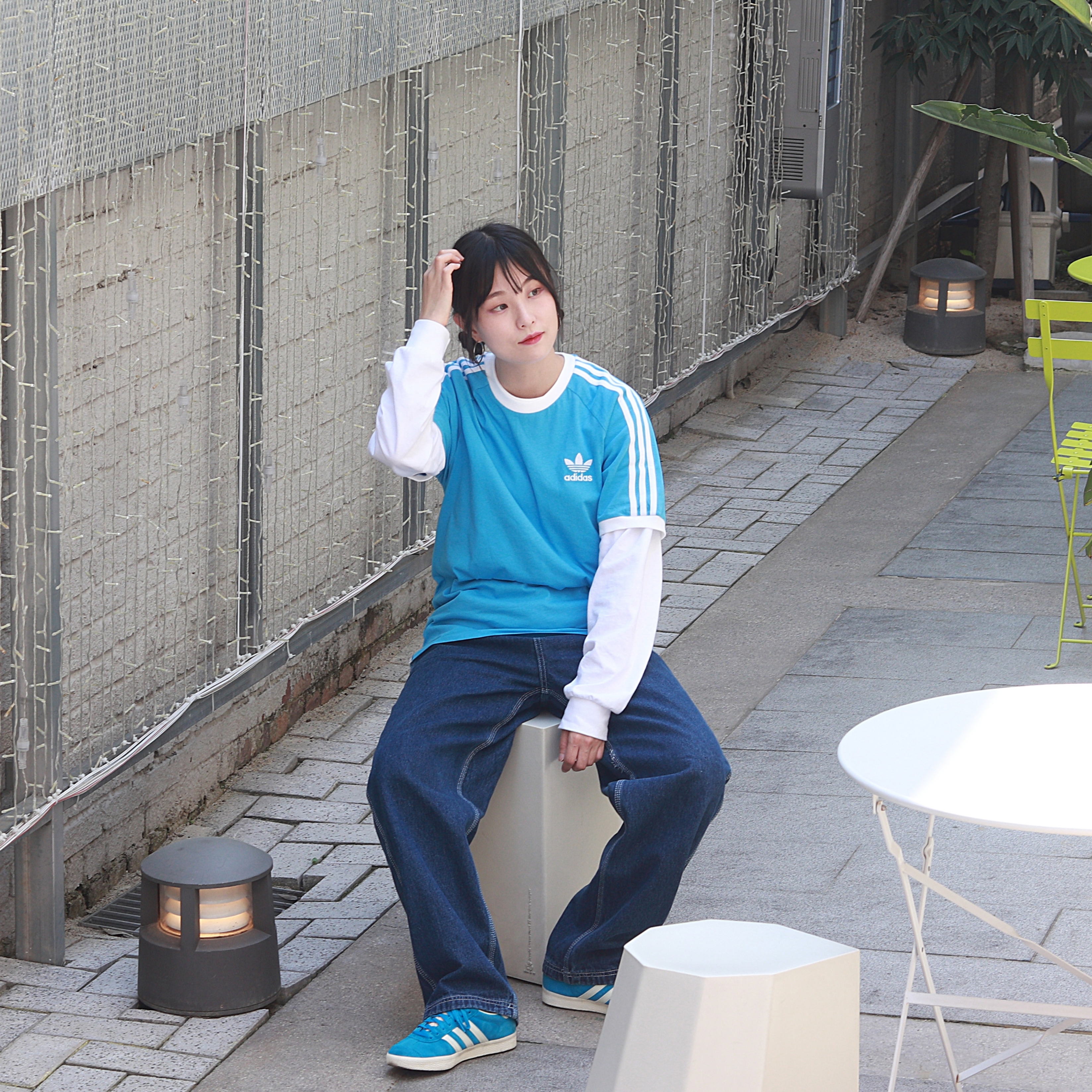 Adidas Gazelle Bold Aqua Off White 착용 스타일