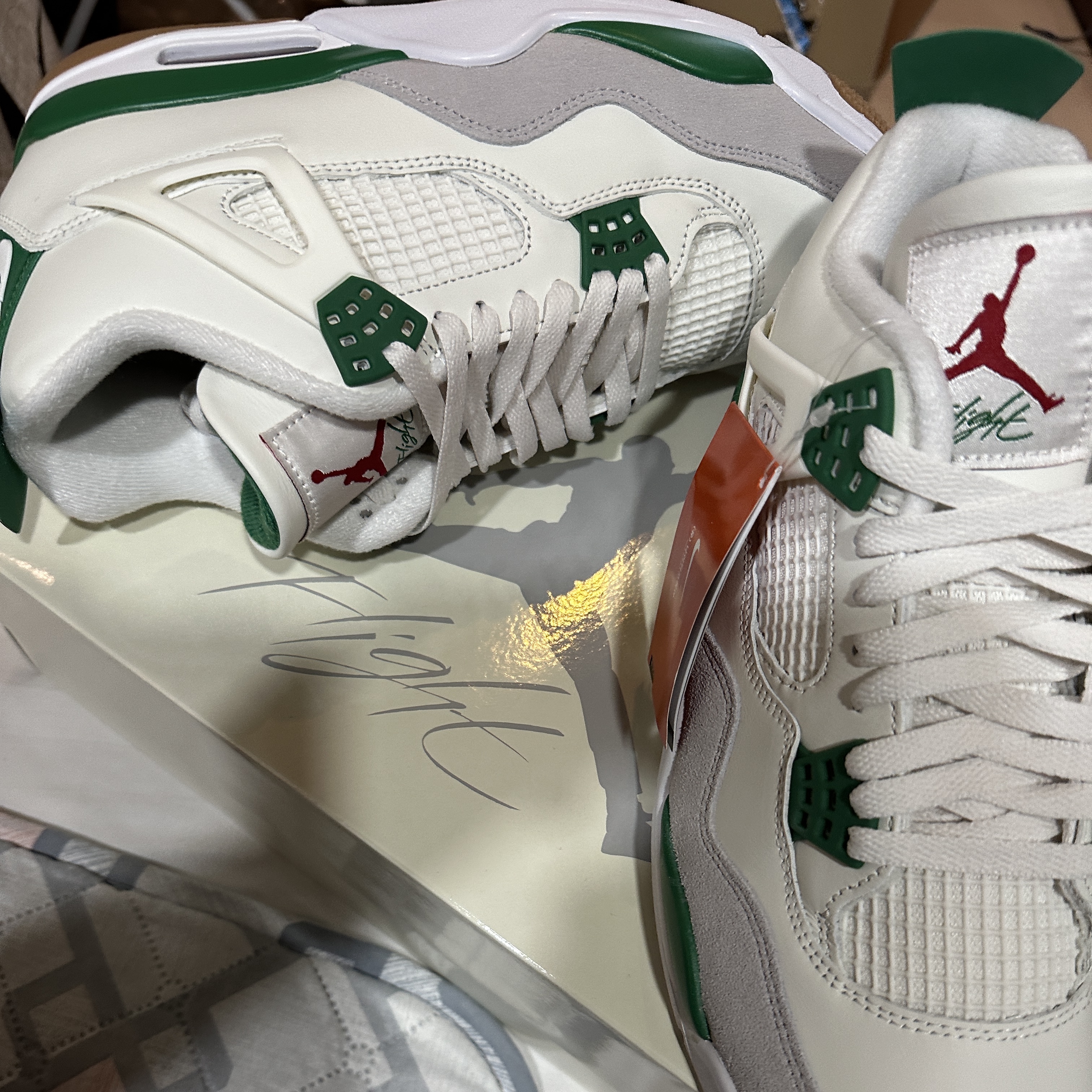 Jordan 4 x Nike SB Retro SP Pine Green 착용 스타일