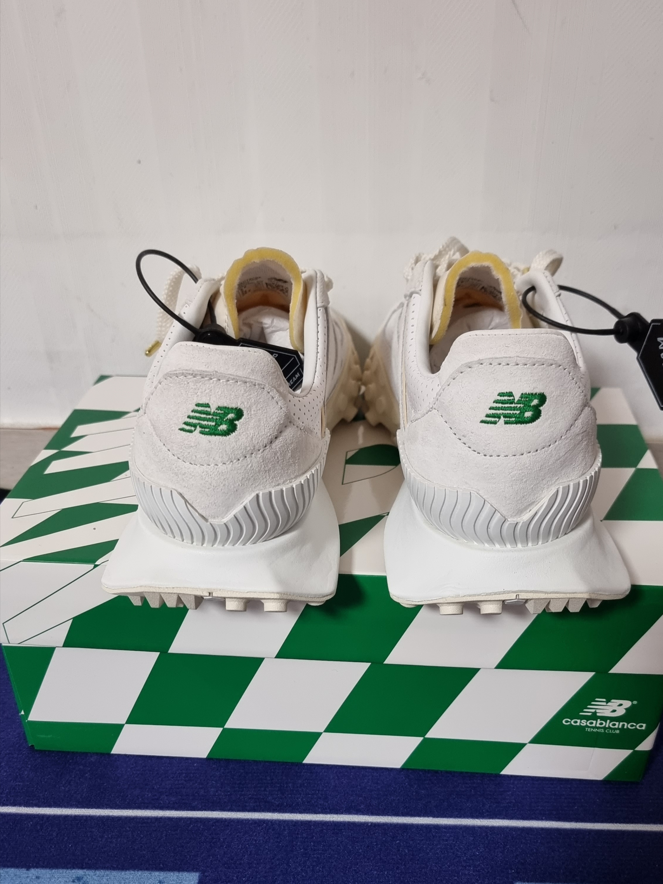 New Balance x Casablanca XC-72 Marshmallow Brilliant White 착용 스타일 - 4