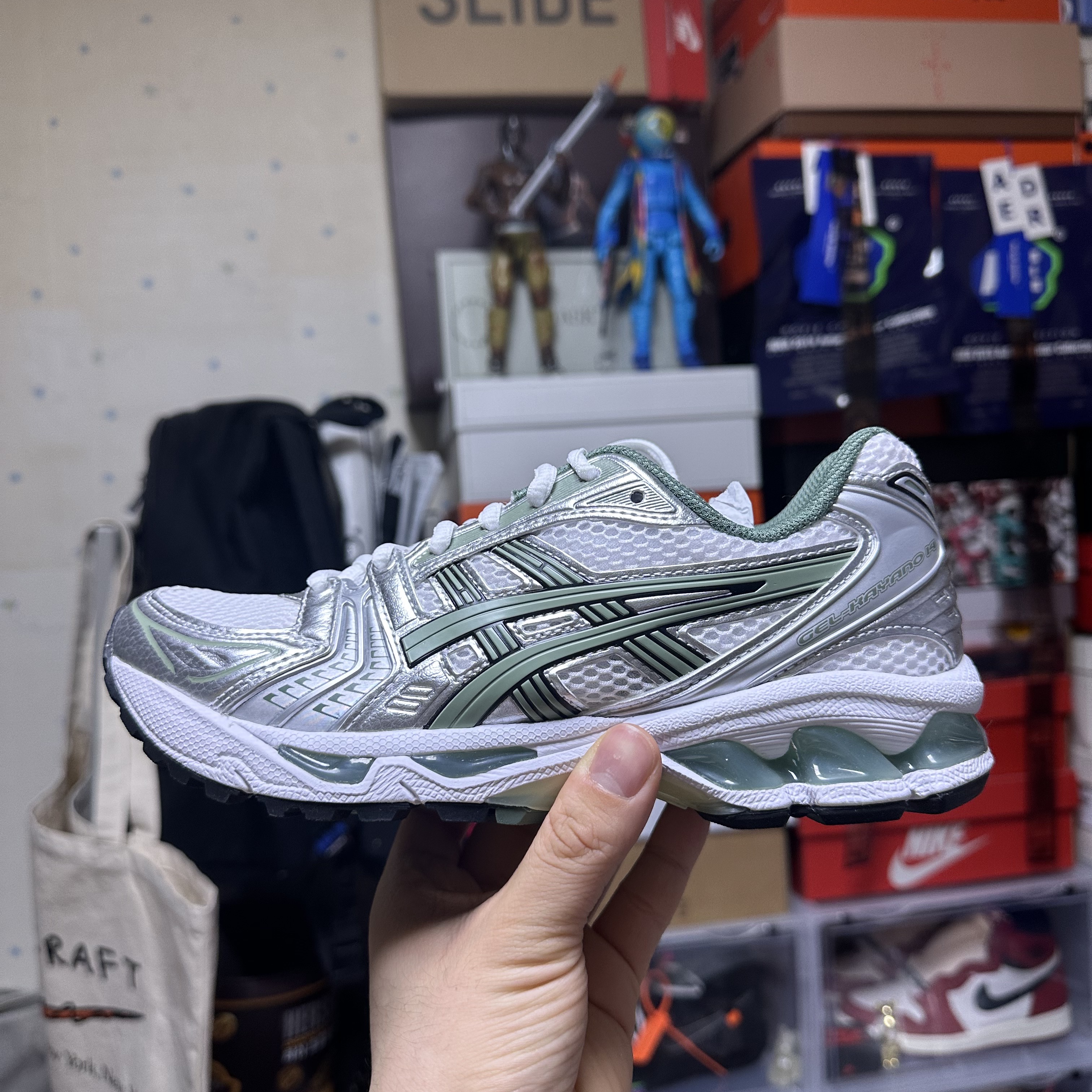 Asics Gel-Kayano 14 White Slate Grey 착용 스타일