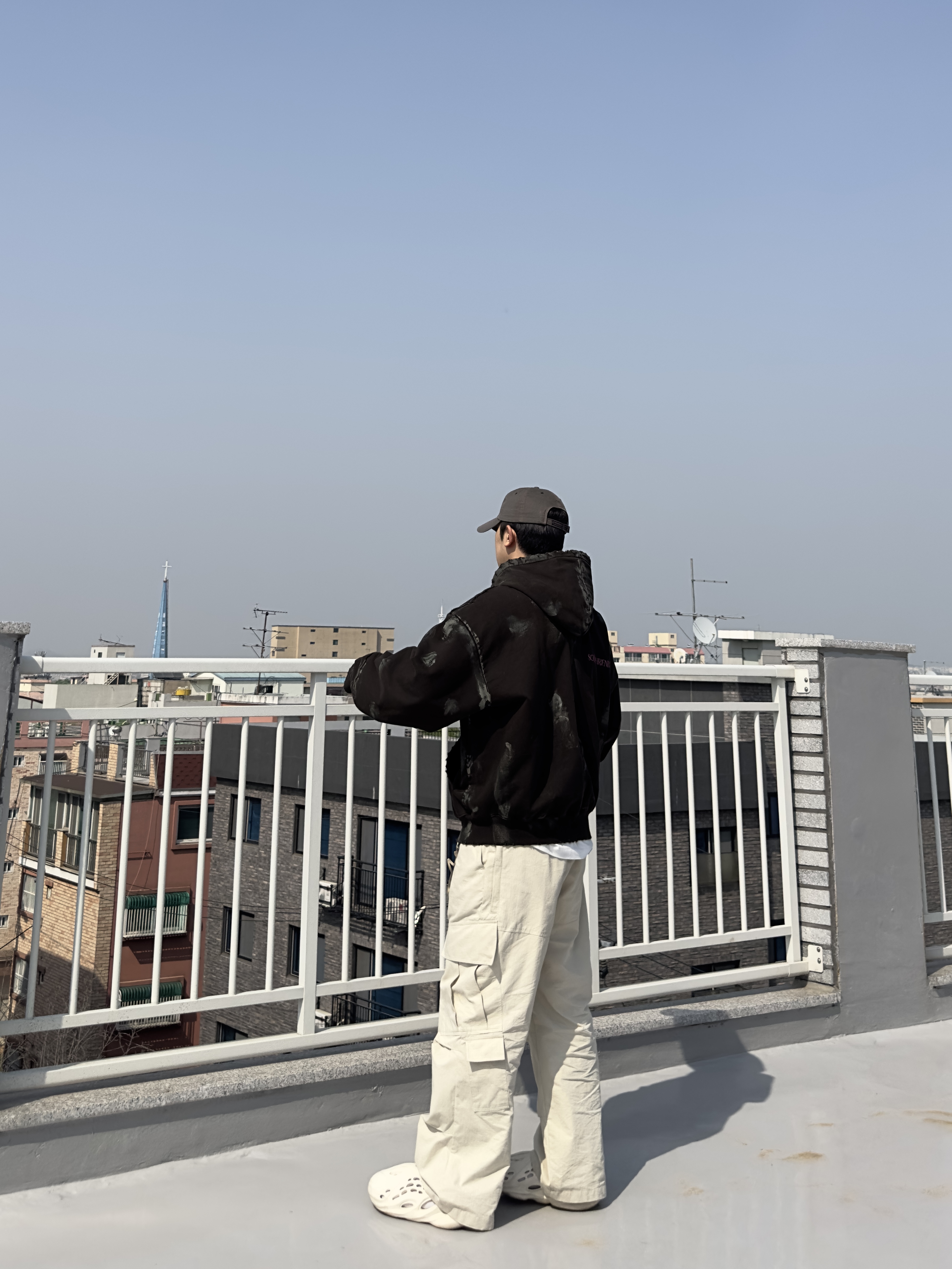 Undermycar Soundwave Dirty Coated Hood Zip-Up Jacaranda - 23SS, Adidas Yeezy Foam RNNR Sand 착용 스타일 - 2