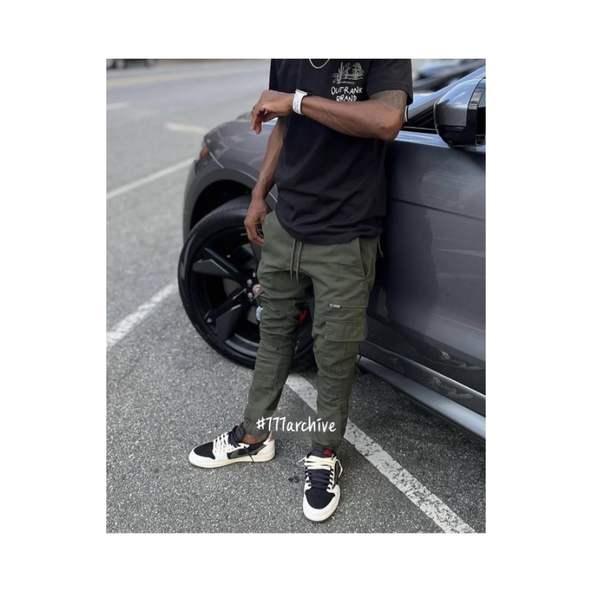 (W) Jordan 1 x Travis Scott Retro Low OG SP Medium Olive 착용 스타일 - 2