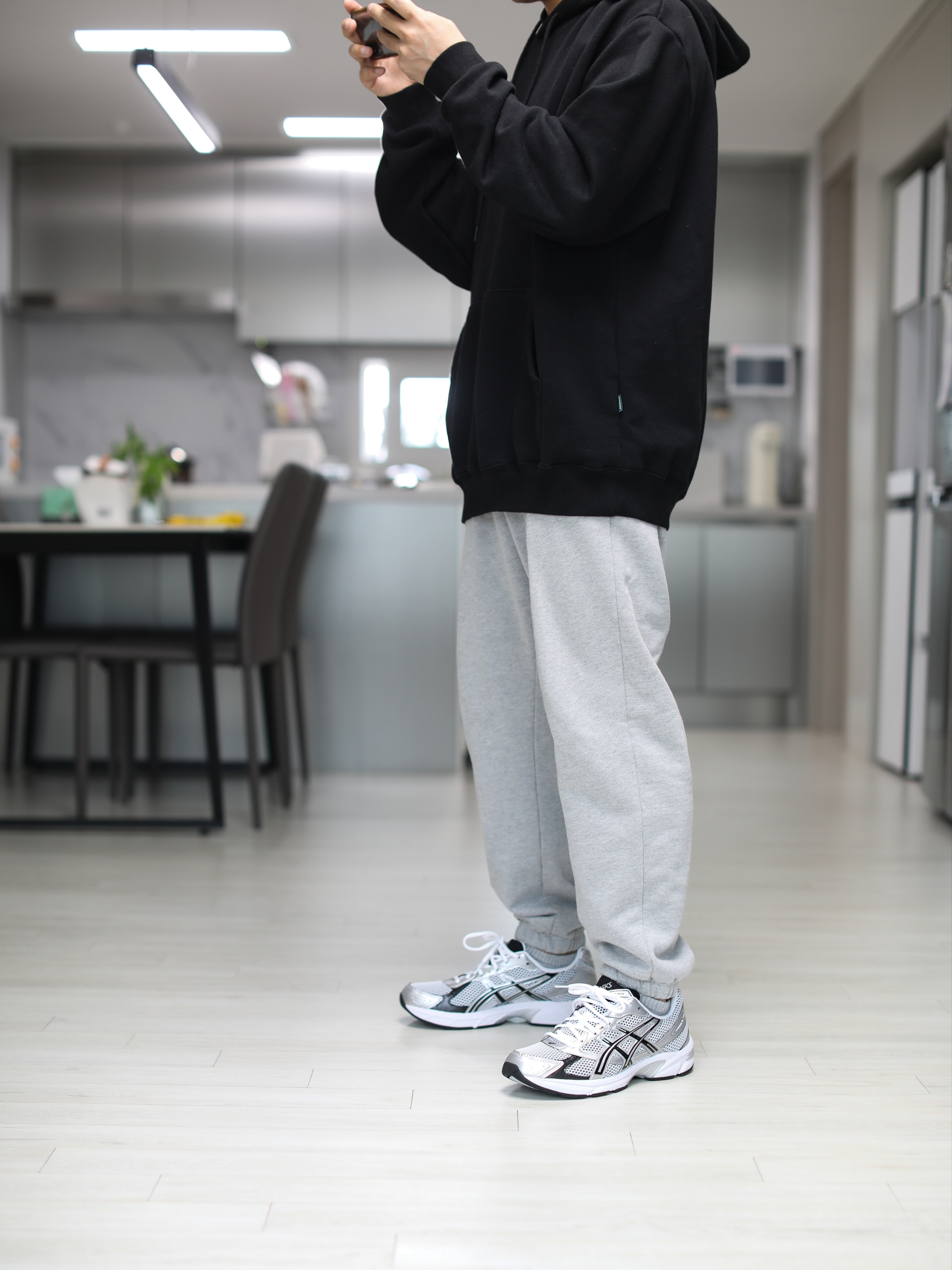 Asics Gel-1130 White Black 착용 스타일